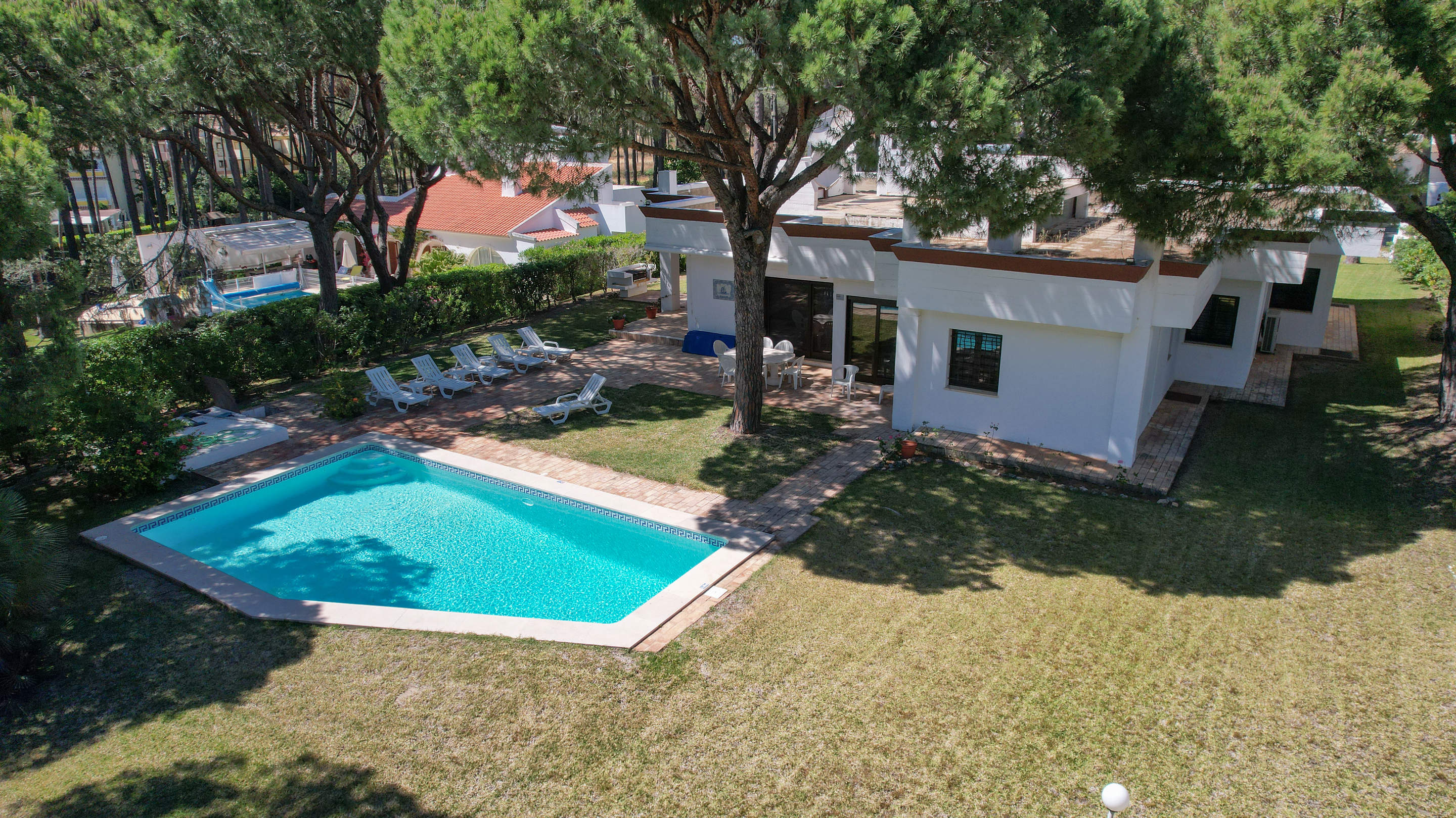 Villa Sunhouse, 5 bedroom villa in Vilamoura Area, Algarve