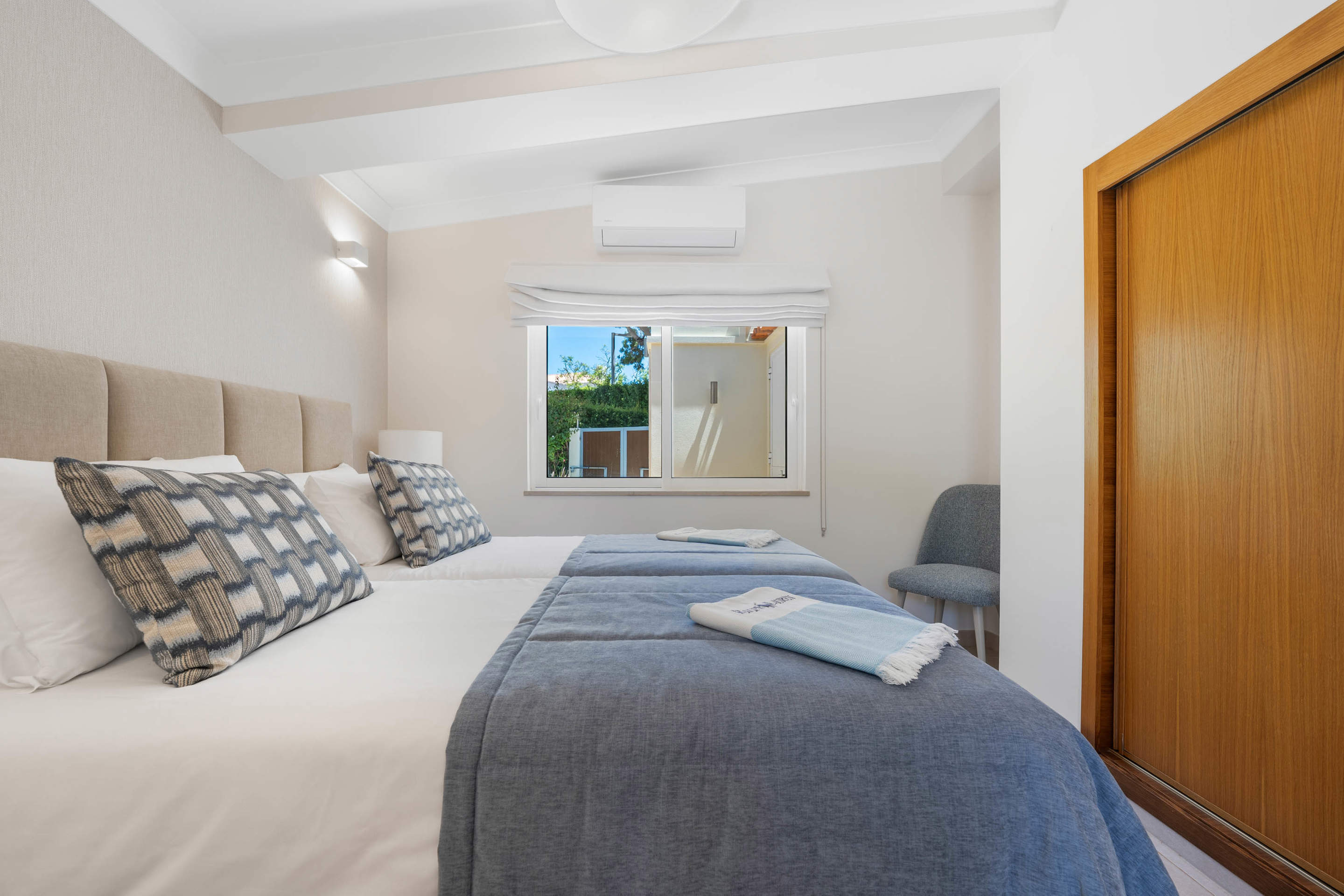 Casa Blanca 4 Bed Rental, 4 bedroom villa in Vale do Lobo, Algarve