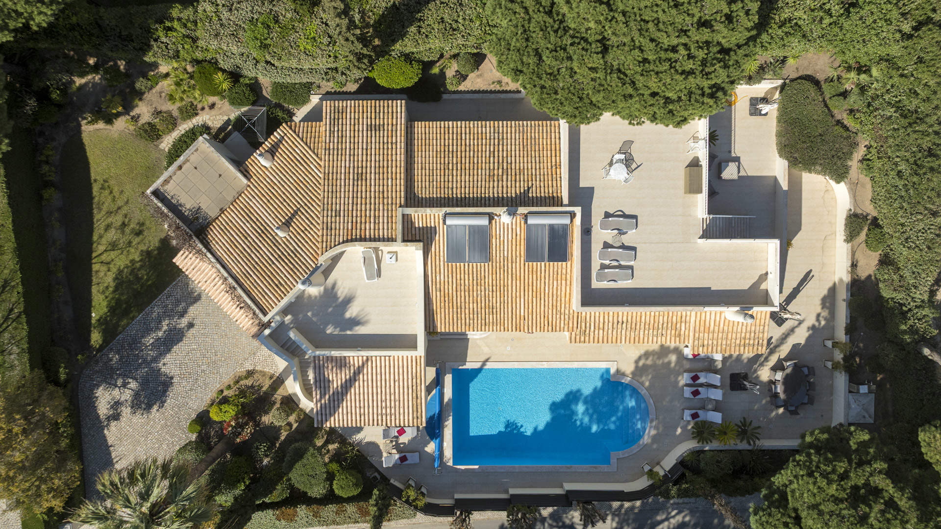 Villa Matilda, 4 bedroom villa in Dunas Douradas, Algarve