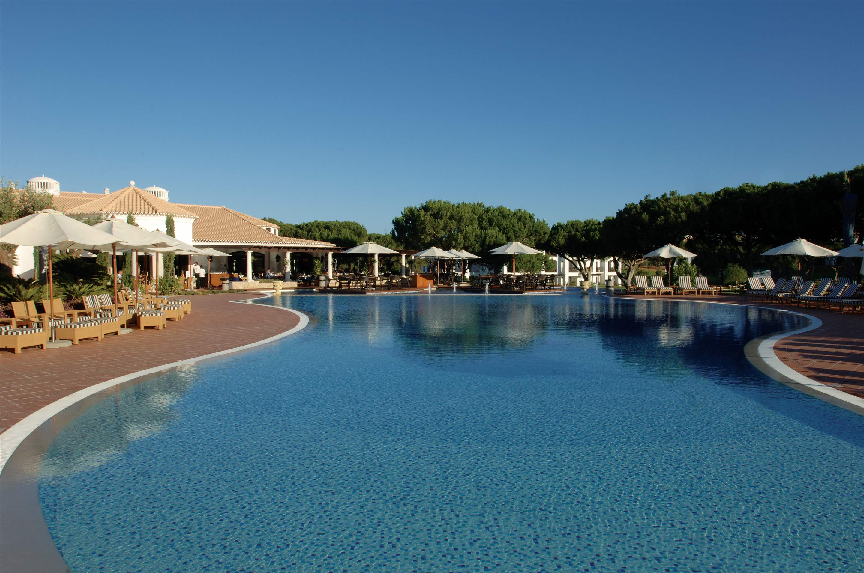 Pine Cliffs Village  3 Bed Townhouse De Luxe, 3 bedroom villa in Pine Cliffs Resort, Algarve