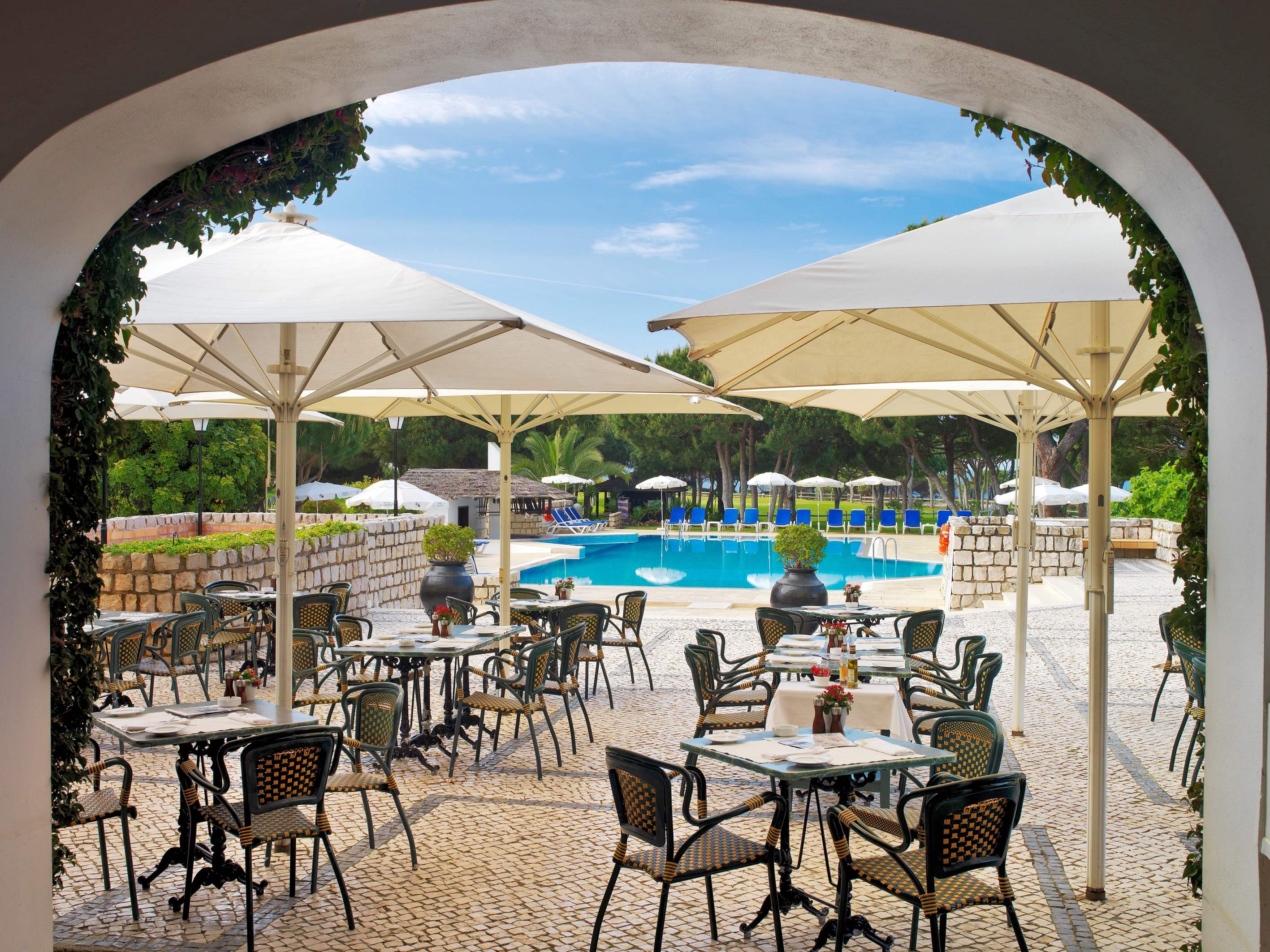 Pine Cliffs Village  3 Bed Townhouse De Luxe, 3 bedroom villa in Pine Cliffs Resort, Algarve