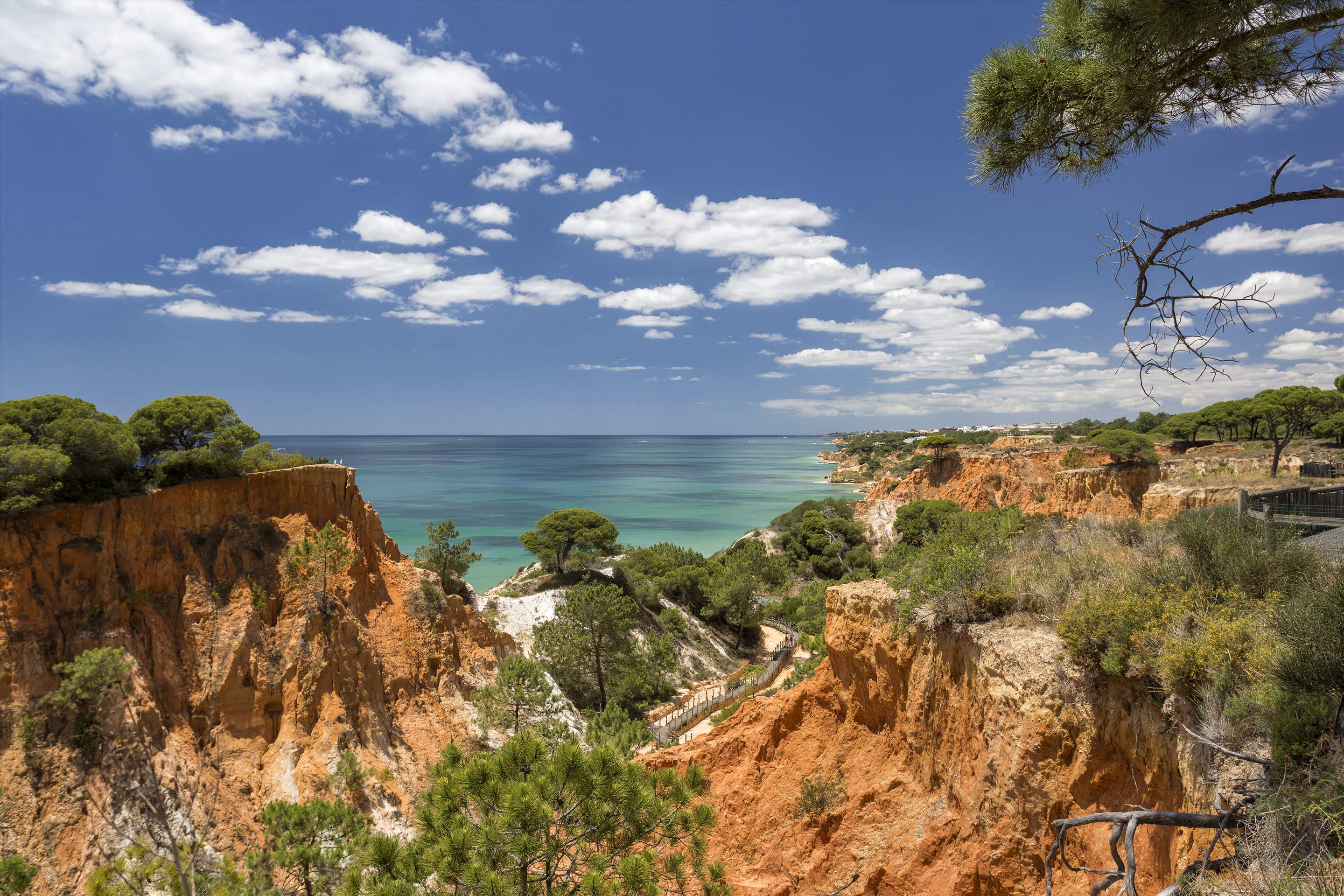 Pine Cliffs Village  3 Bed Townhouse De Luxe, 3 bedroom villa in Pine Cliffs Resort, Algarve