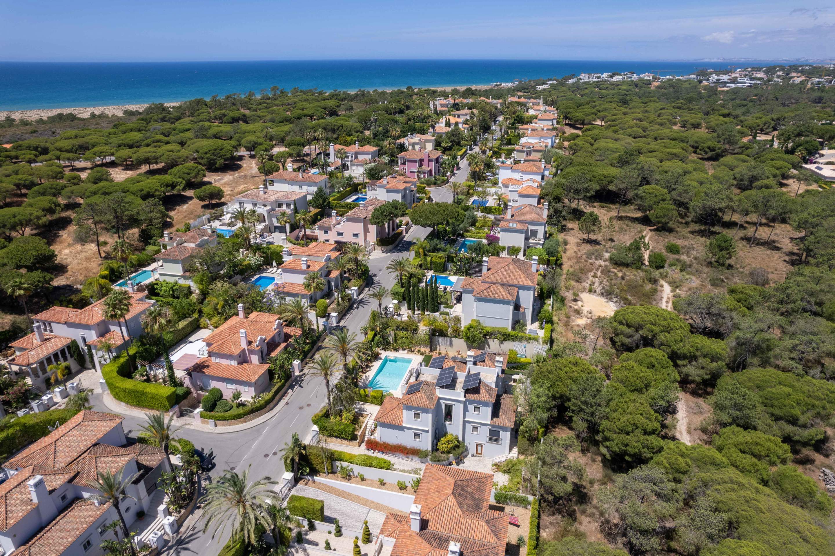 Casa Exquisite, 4 bedroom villa in Quinta do Lago, Algarve