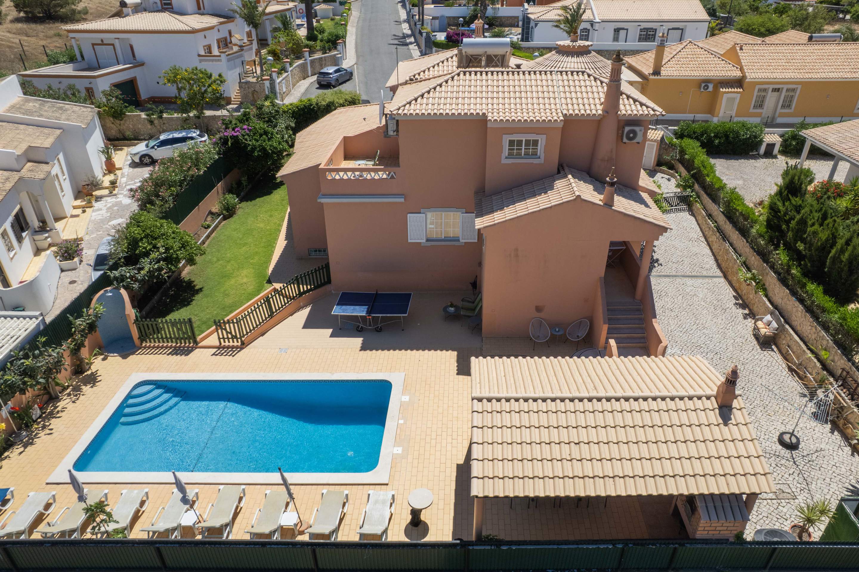 Villa Clara, 4 bedroom villa in Gale, Vale da Parra and Guia, Algarve