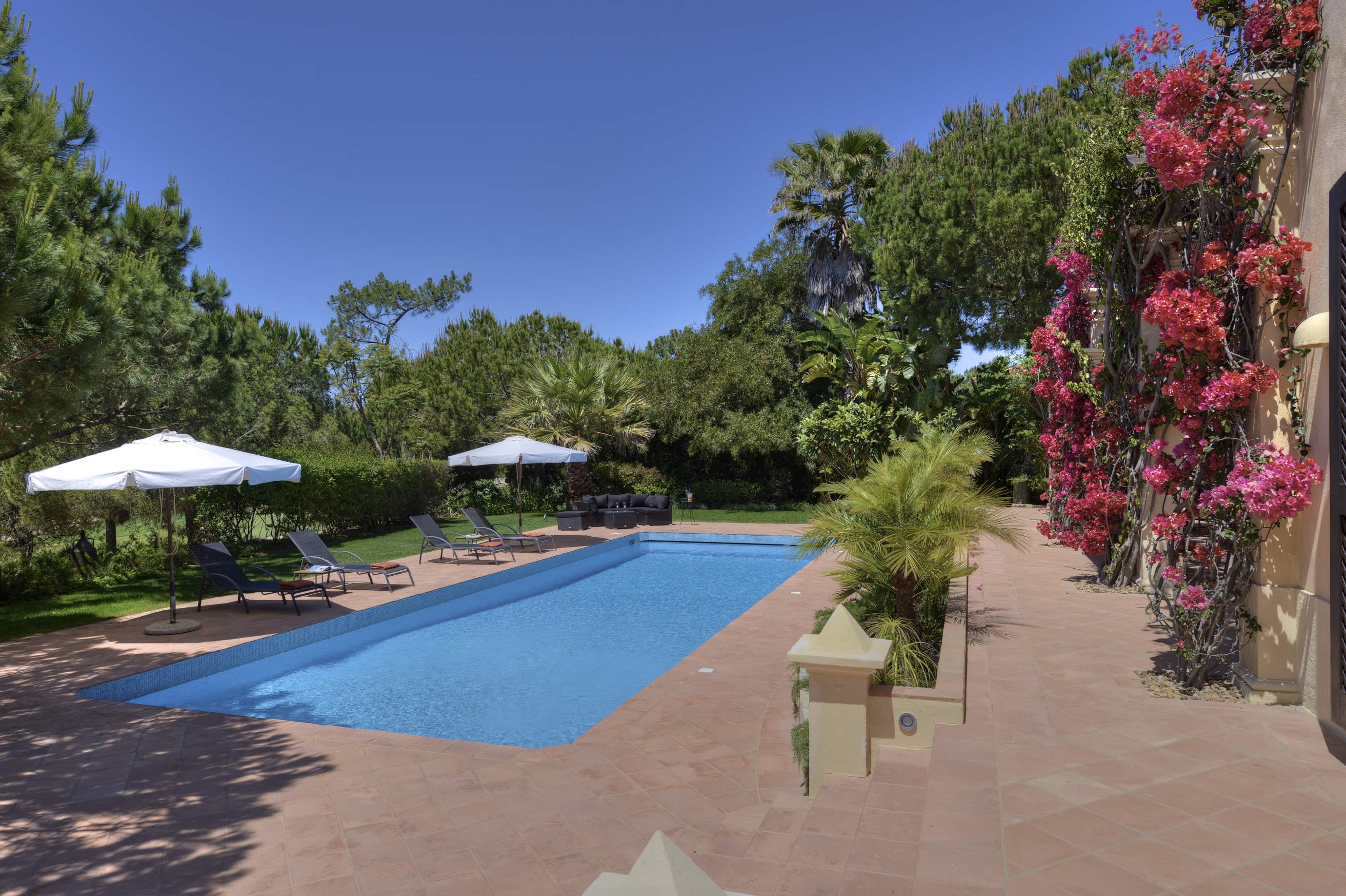 Villa Lucerne 6 Bedroom Rate, 6 bedroom villa in Quinta do Lago, Algarve