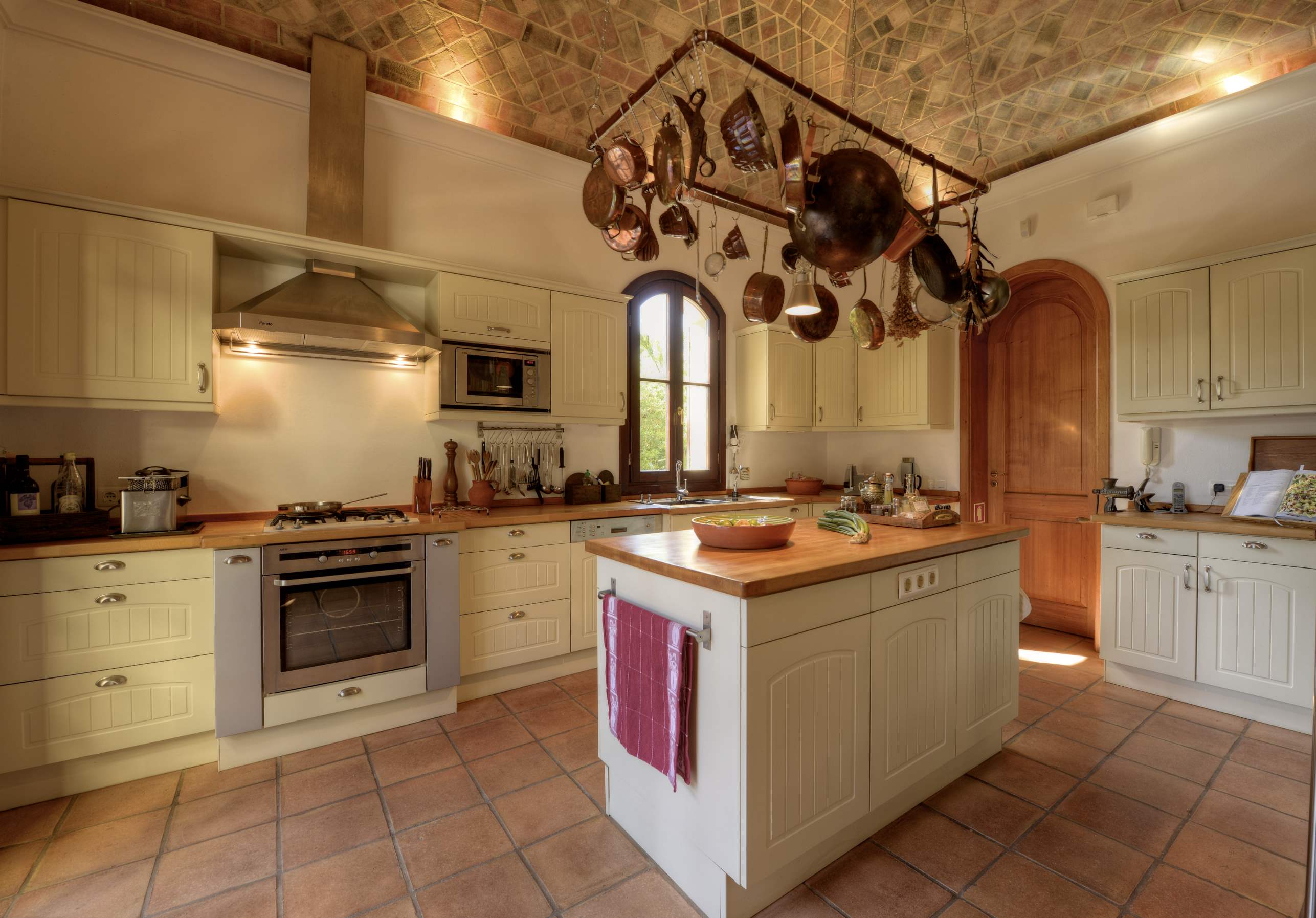 Villa Lucerne 6 Bedroom Rate, 6 bedroom villa in Quinta do Lago, Algarve