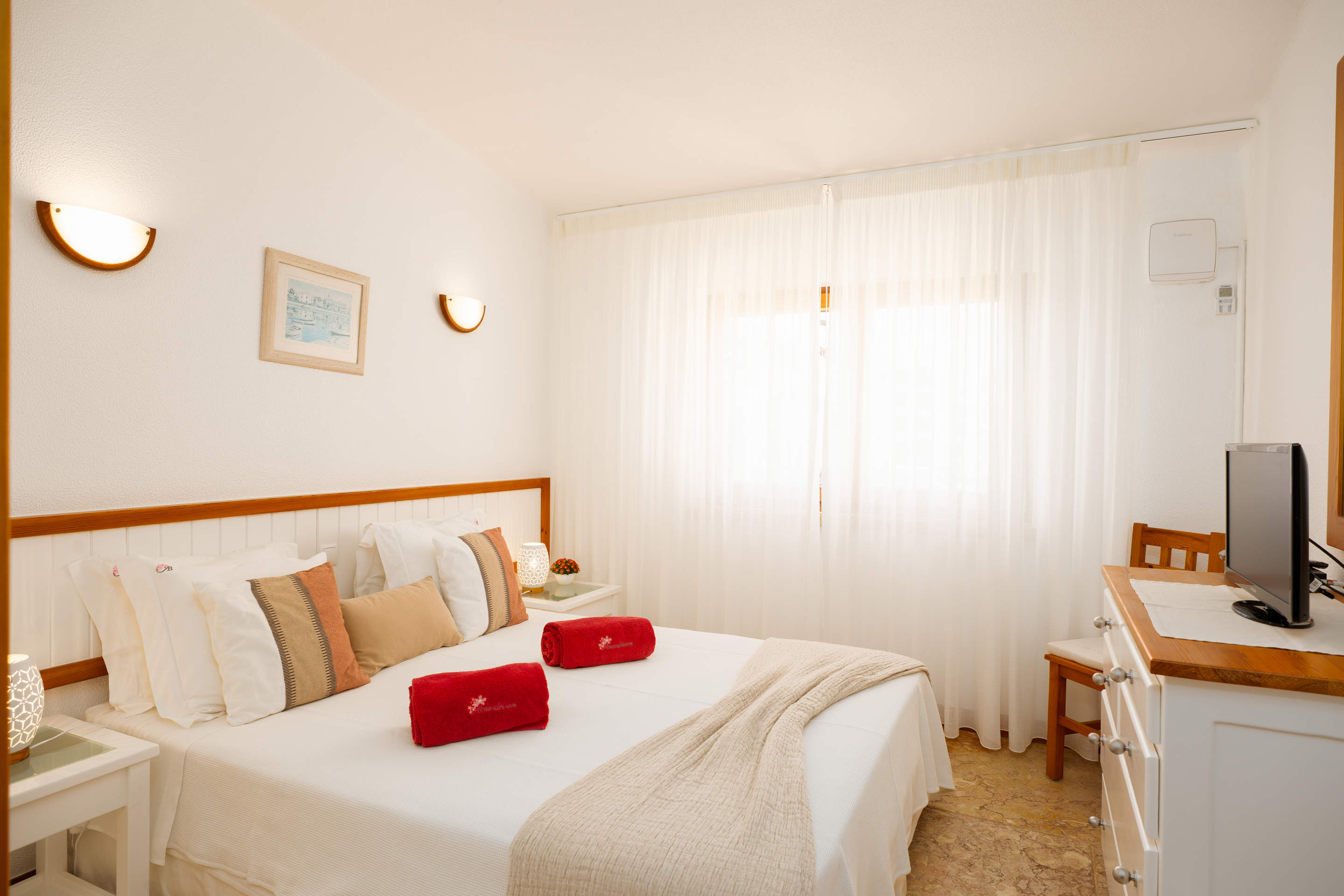 Apartments Quatro Irmaos (Four brothers), 2 bedroom apartment in Olhos d'Agua, Algarve