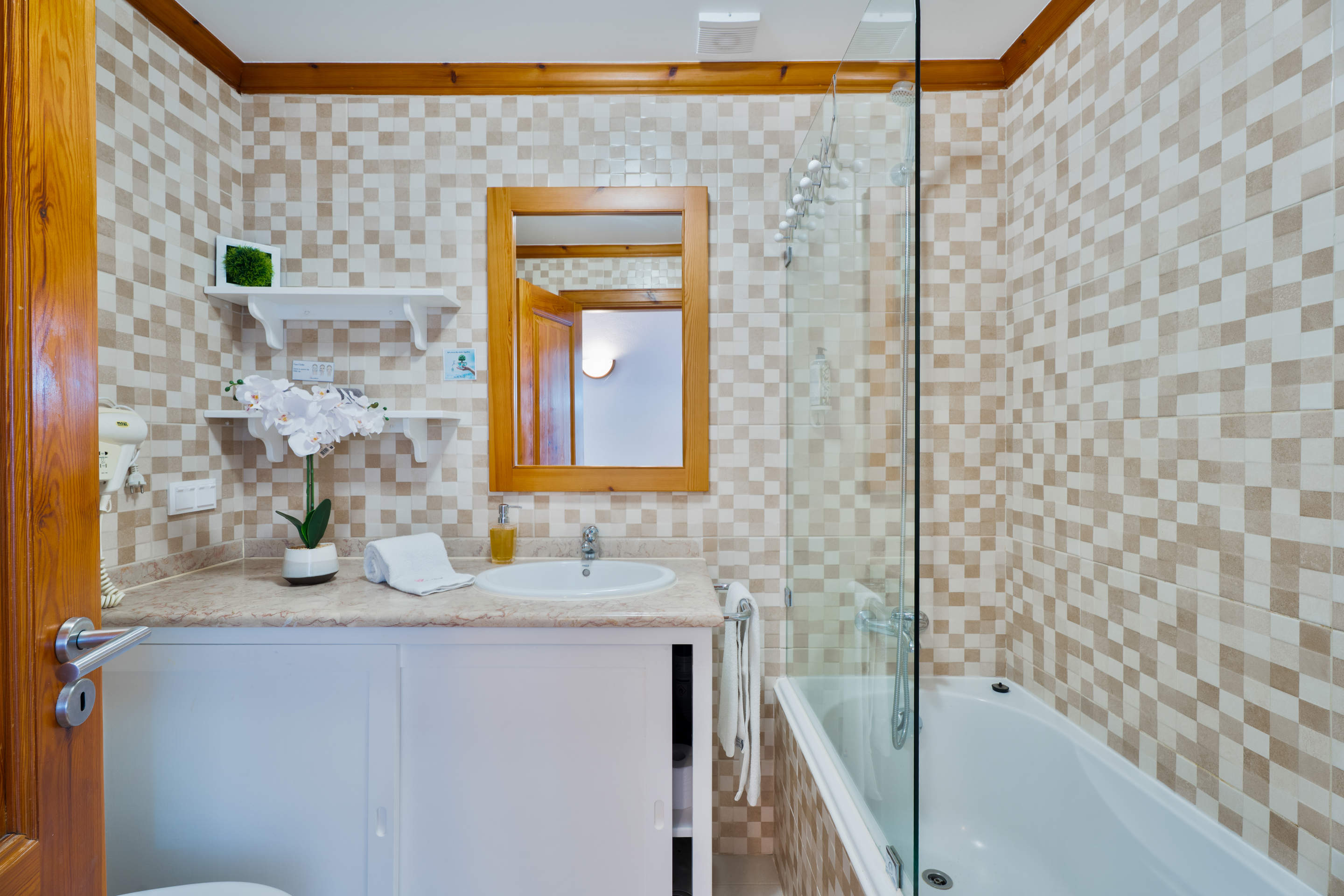 Apartments Quatro Irmaos (Four brothers), 2 bedroom apartment in Olhos d'Agua, Algarve