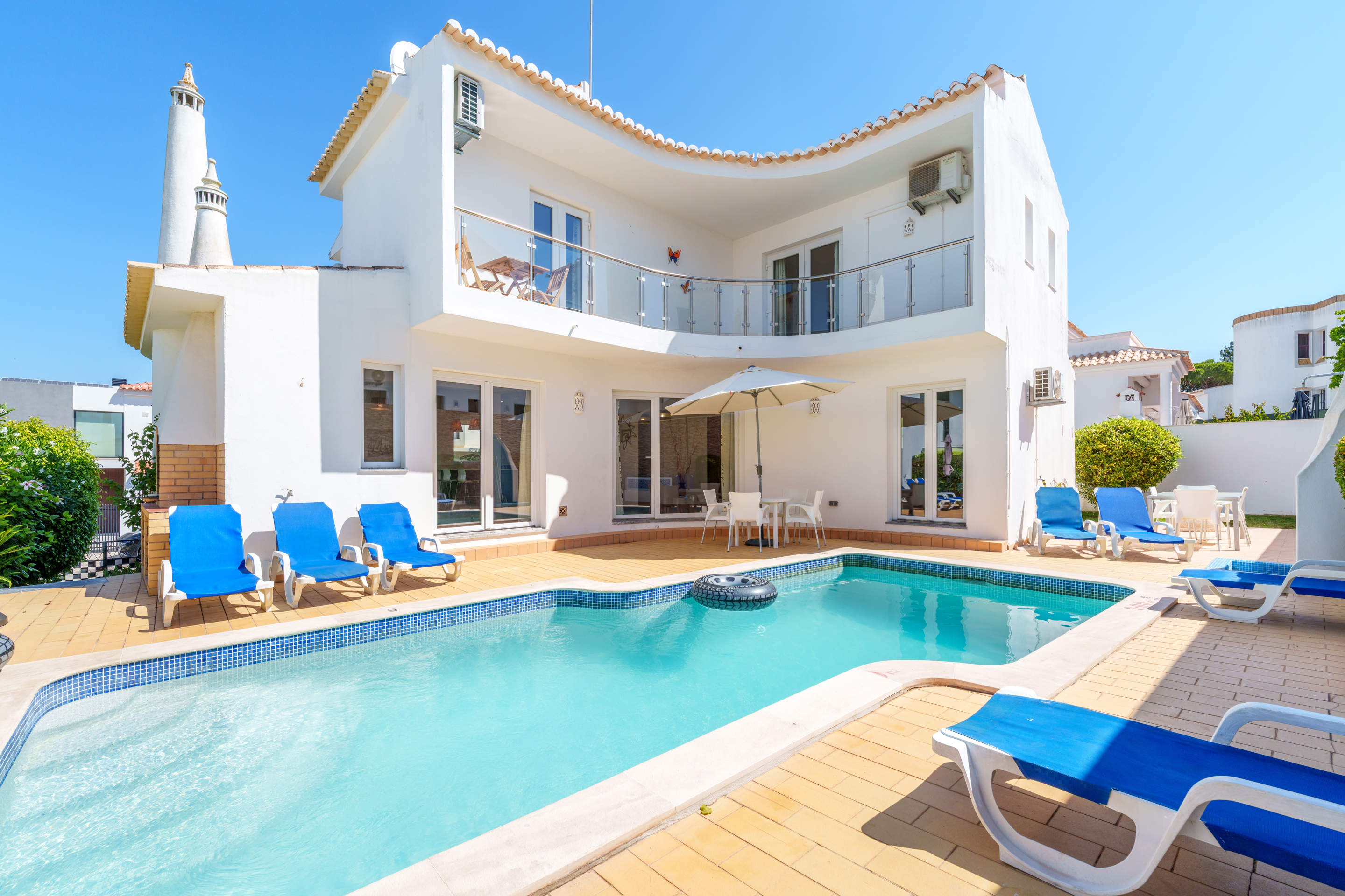 Villa Paulo, 4 bedroom villa in Vilamoura Area, Algarve