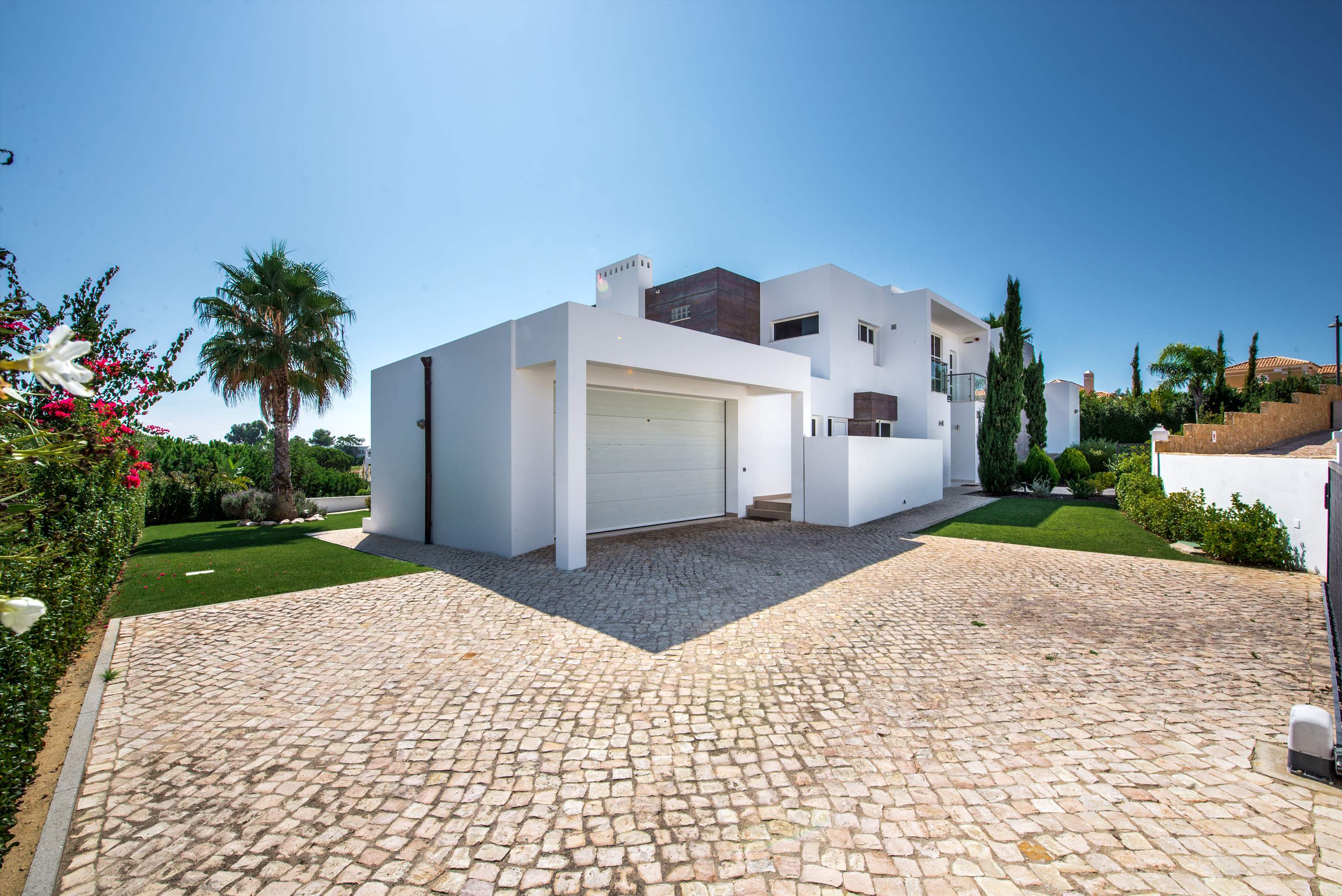 Casa Vista Mar, 5 bedroom villa in Gale, Vale da Parra and Guia, Algarve