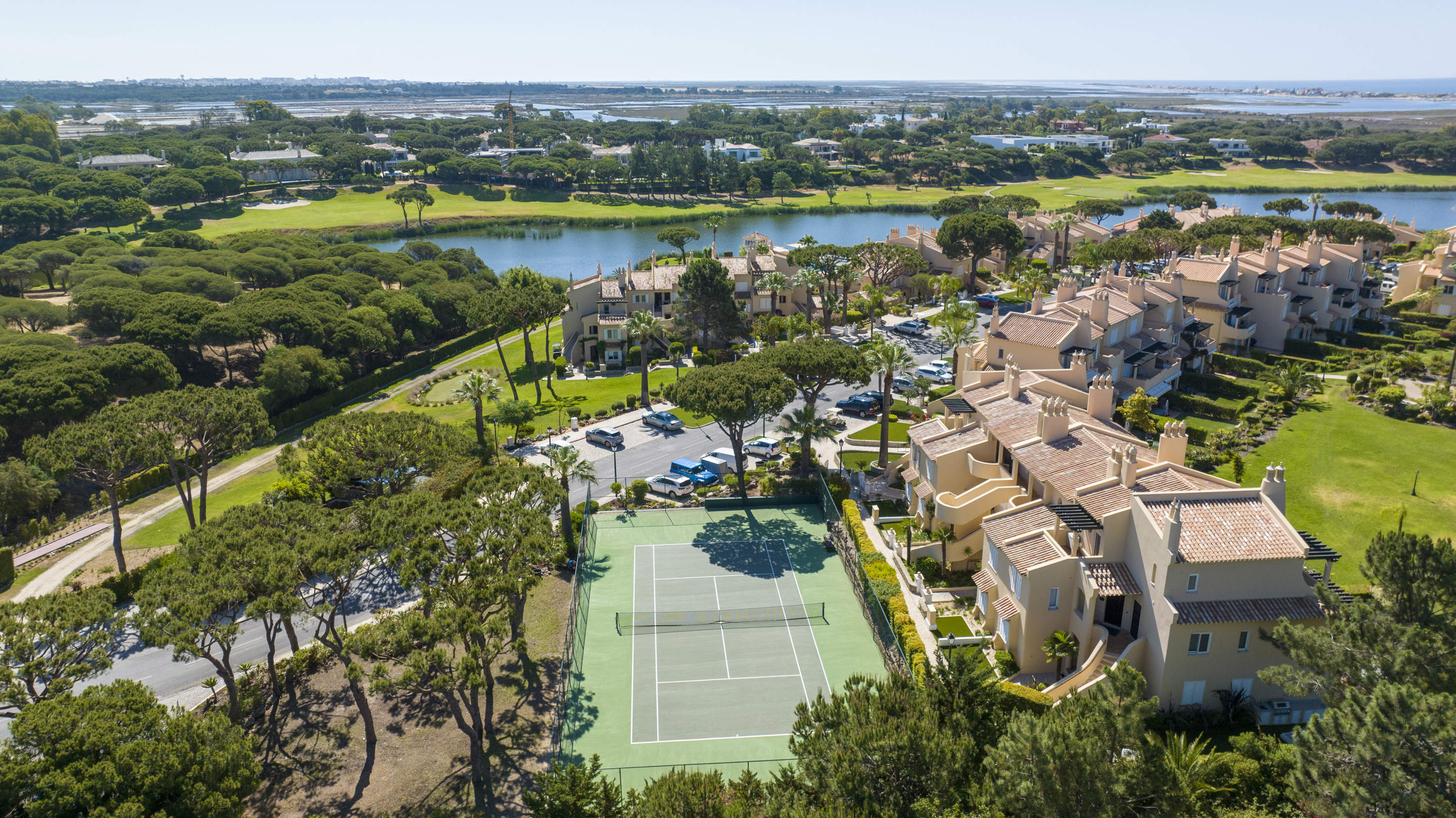Sao Lourenco Premium 2 Bed Apartment, Chervil, 2 bedroom apartment in Quinta do Lago, Algarve