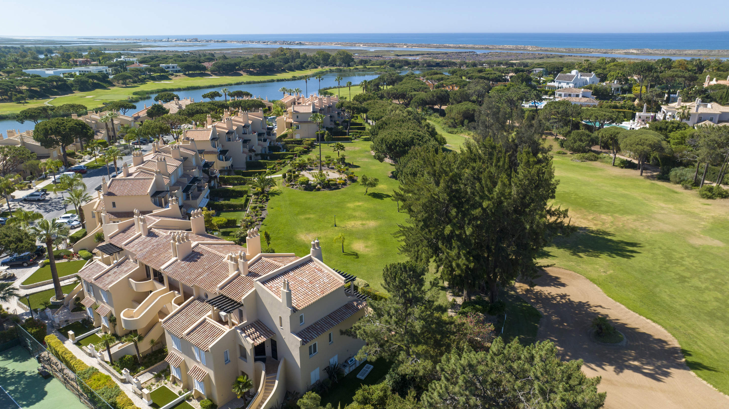 Sao Lourenco Premium 2 Bed Apartment, Chervil, 2 bedroom apartment in Quinta do Lago, Algarve