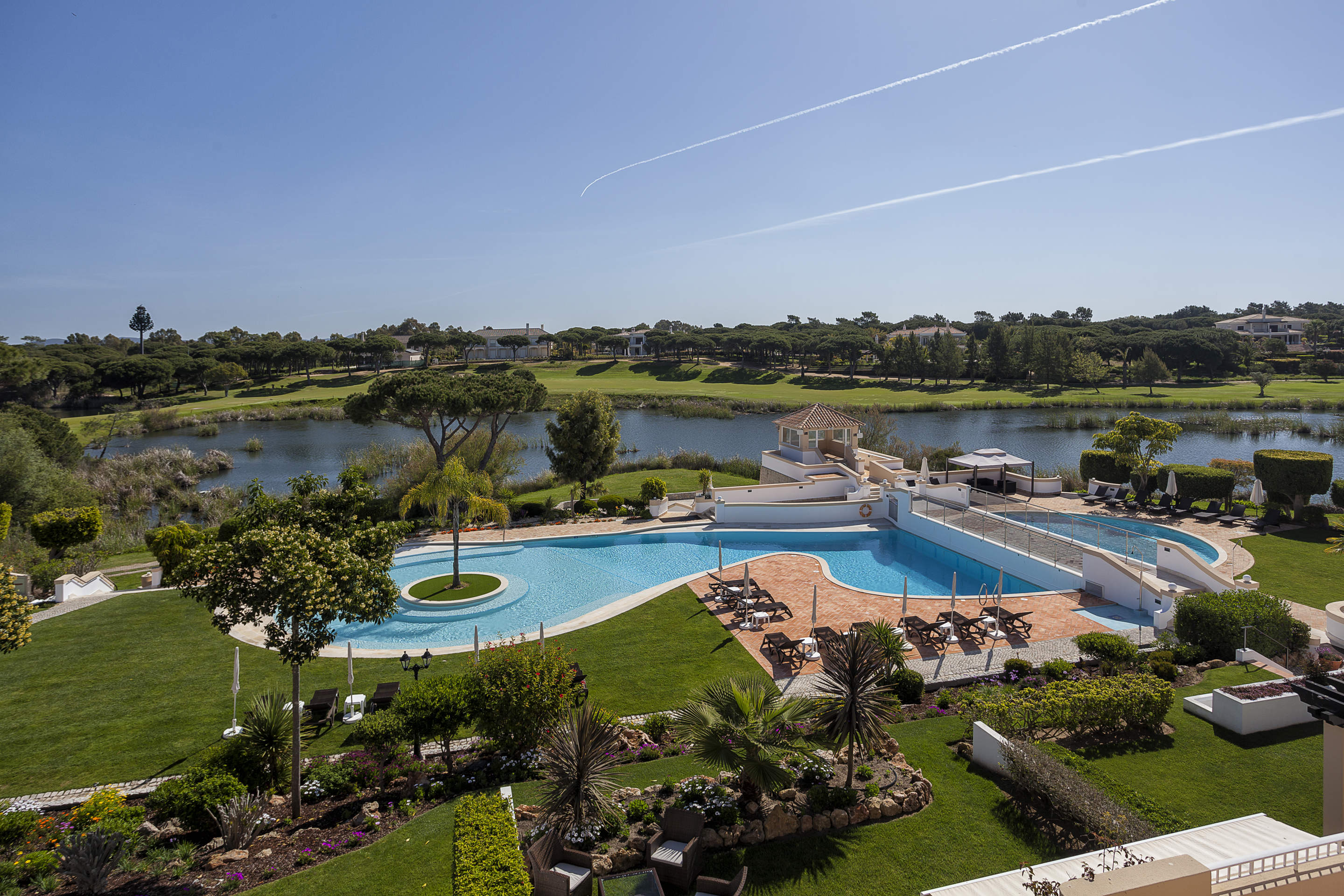 Sao Lourenco Premium 2 Bed Apartment, Pomegranate, 2 bedroom apartment in Quinta do Lago, Algarve