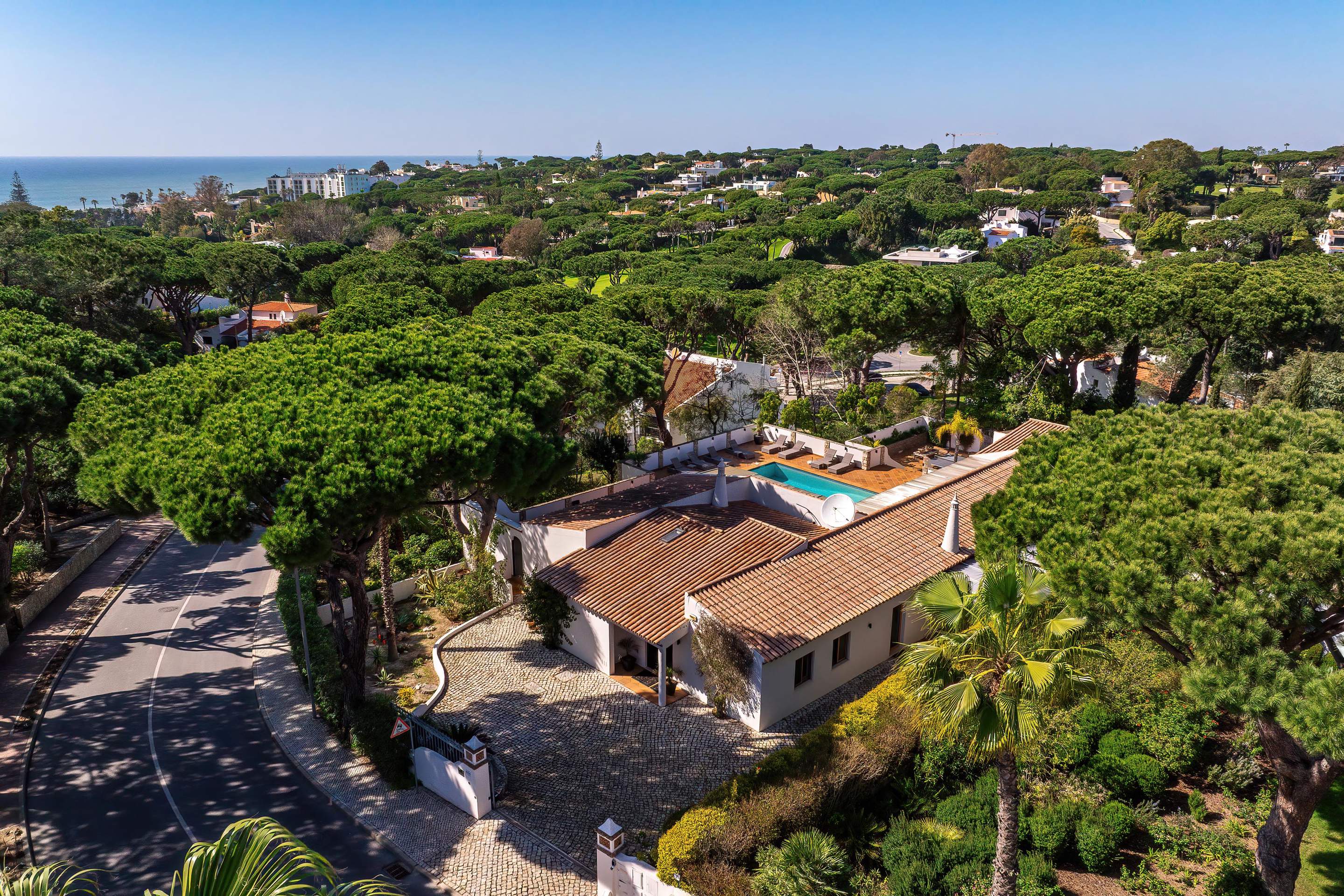 Villa Sultan, 5 bedroom villa in Vale do Lobo, Algarve