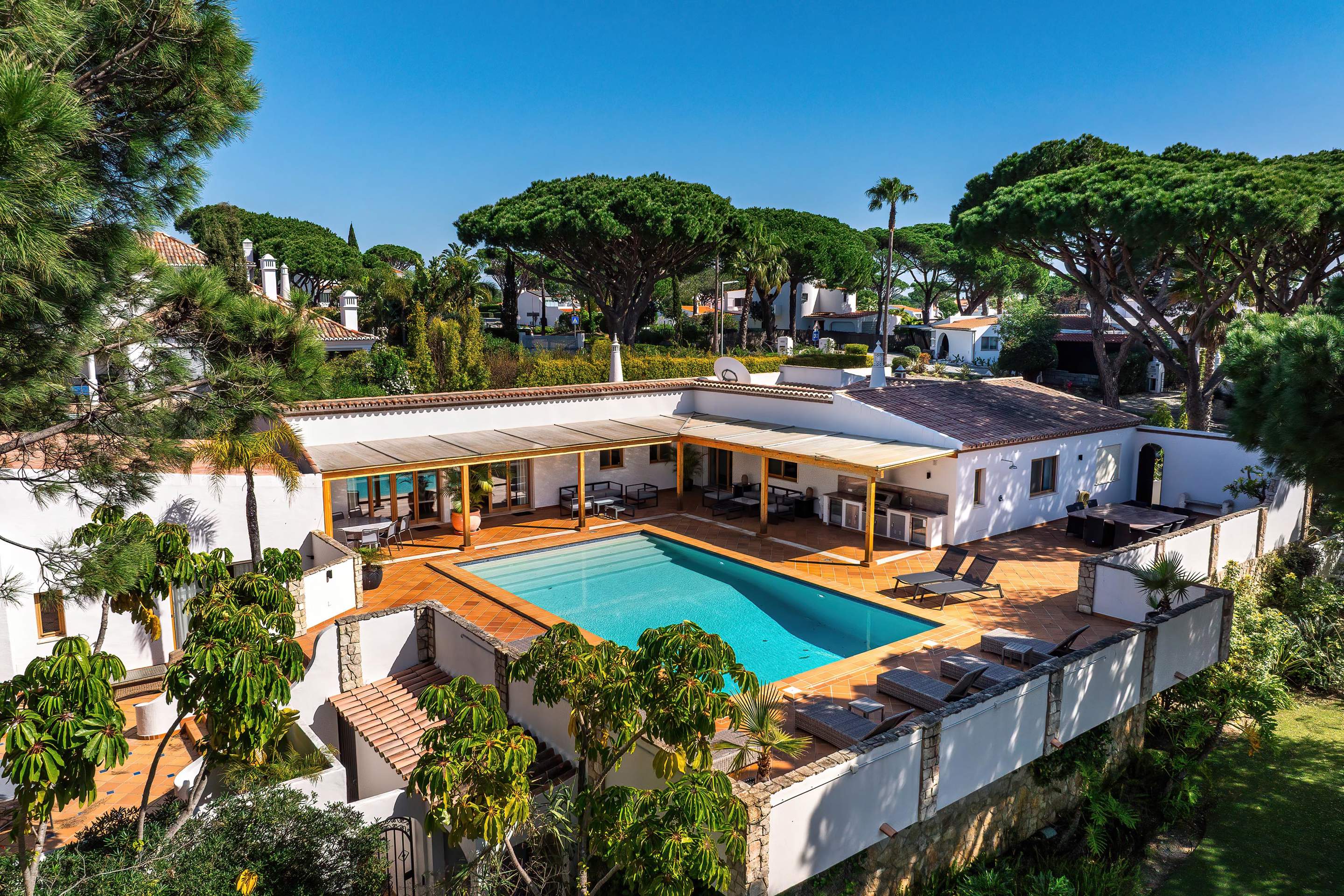 Villa Sultan, 5 bedroom villa in Vale do Lobo, Algarve