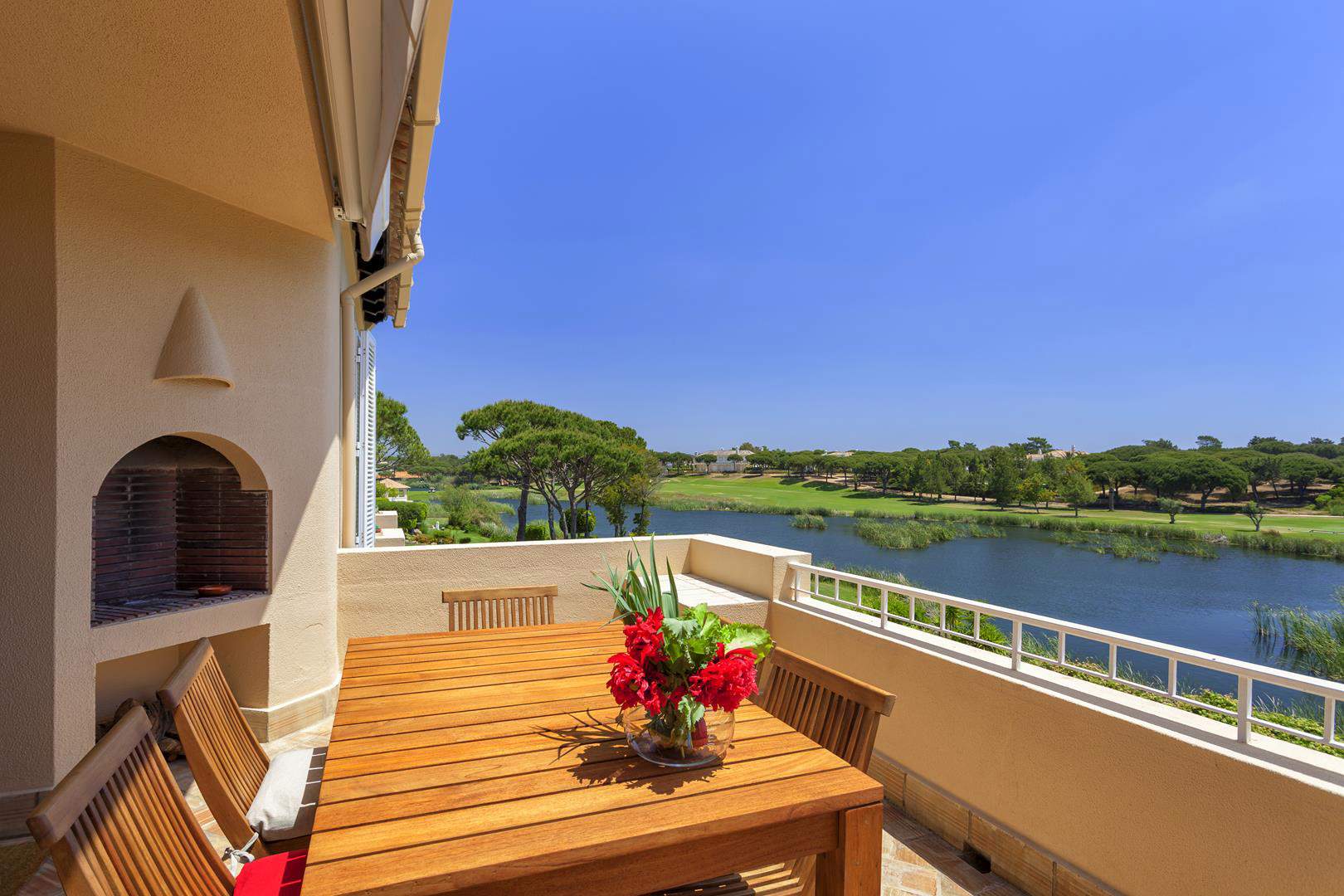 Sao Lourenco 1+1 Bed Apt, Chilli, 2 bedroom apartment in Quinta do Lago, Algarve