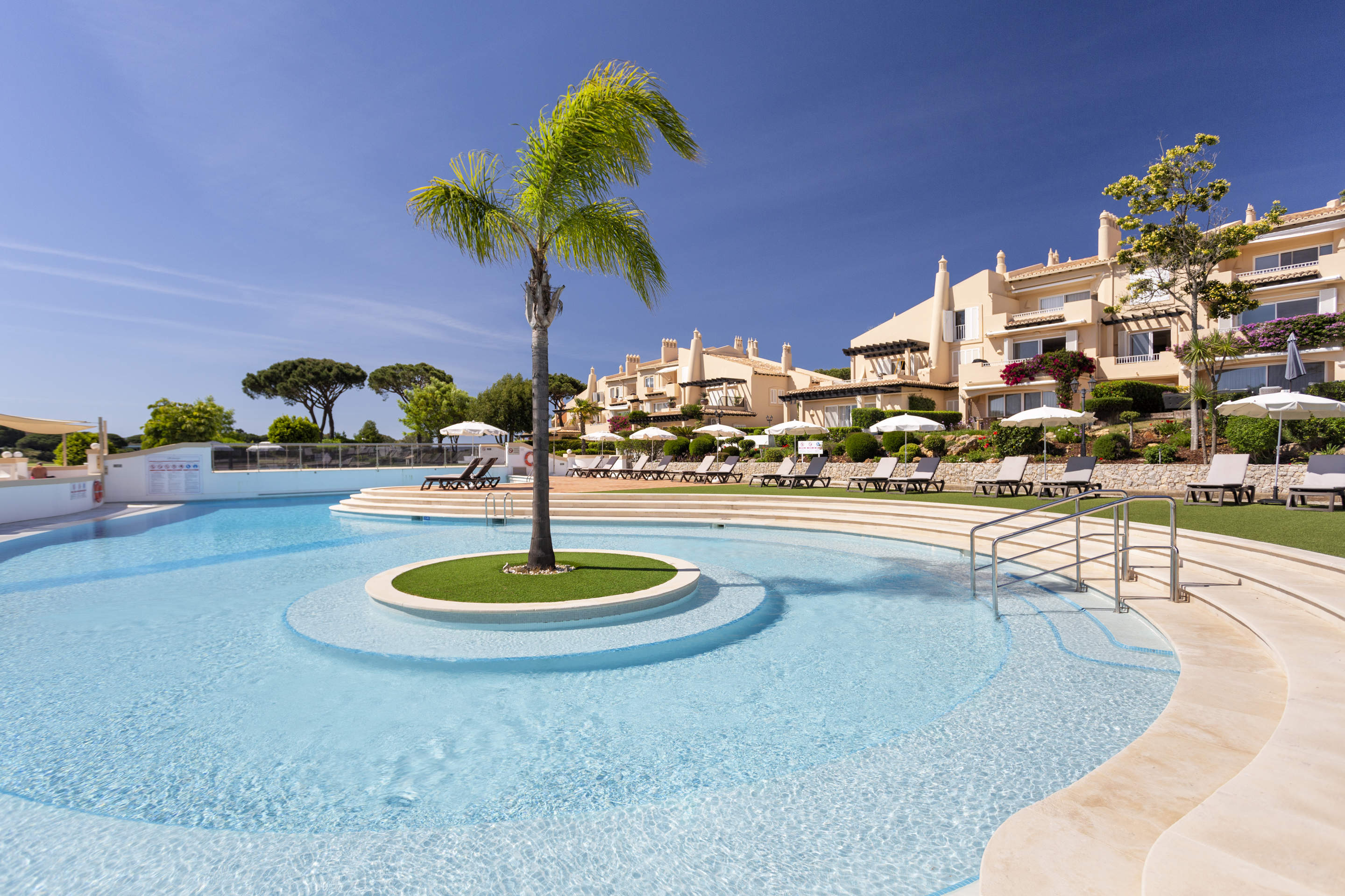 Sao Lourenco Village Premium 1+1 Bed, Lime, 2 bedroom apartment in Quinta do Lago, Algarve