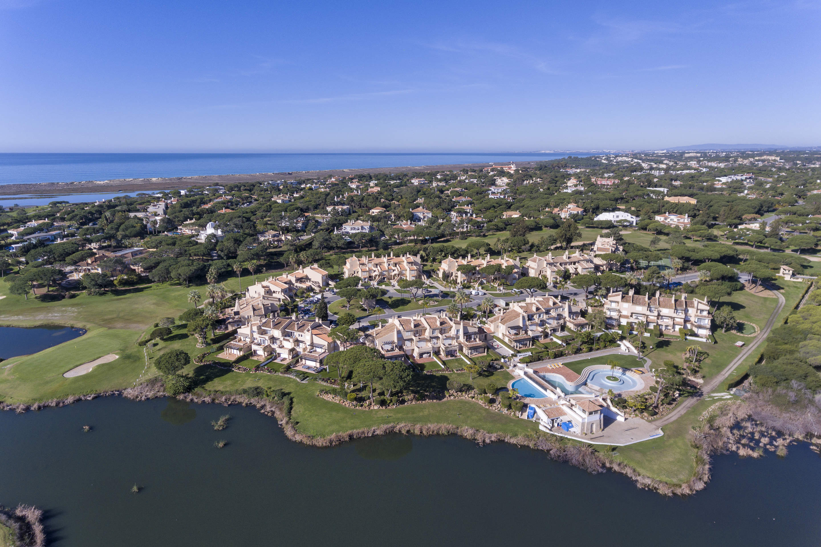 Sao Lourenco Village Premium 1+1 Bed, Lime, 2 bedroom apartment in Quinta do Lago, Algarve