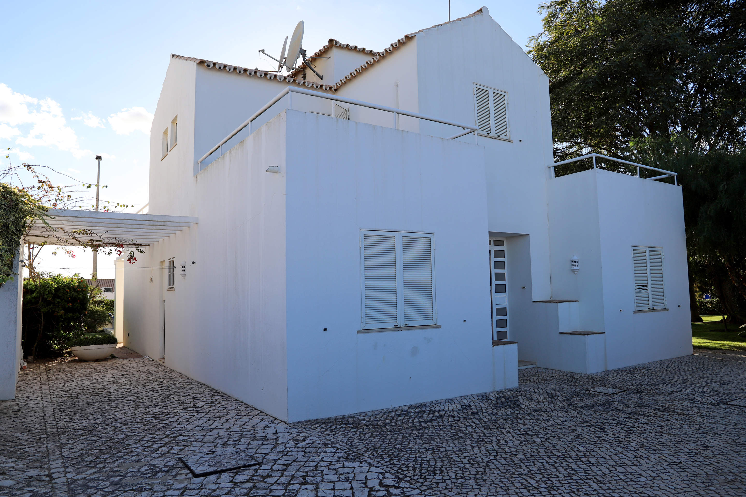 Monte Gale, 4 bedroom villa in Gale, Vale da Parra and Guia, Algarve