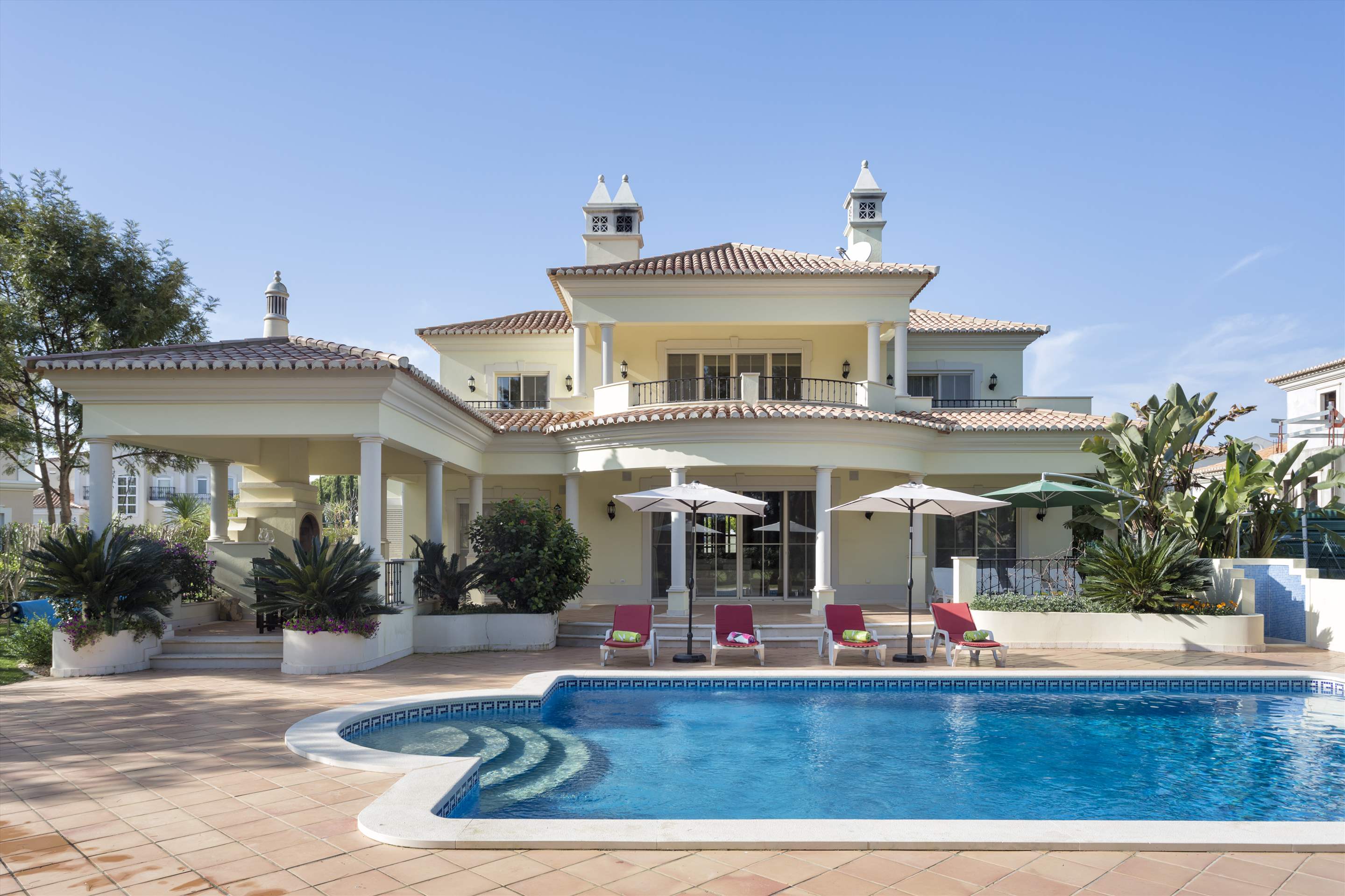 Casa Arbonne, 4 bedroom villa in Vilamoura Area, Algarve