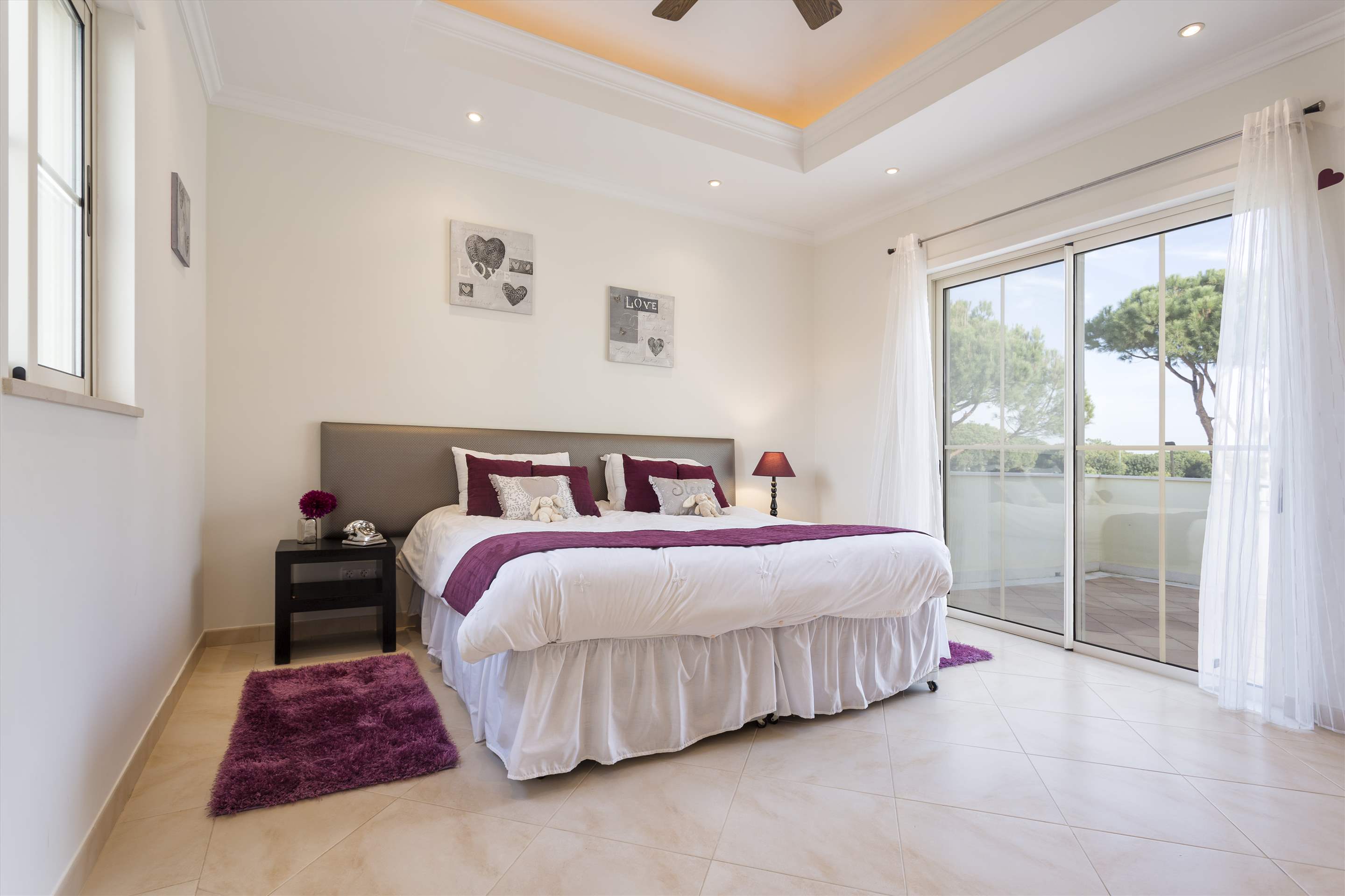 Casa Arbonne, 4 bedroom villa in Vilamoura Area, Algarve