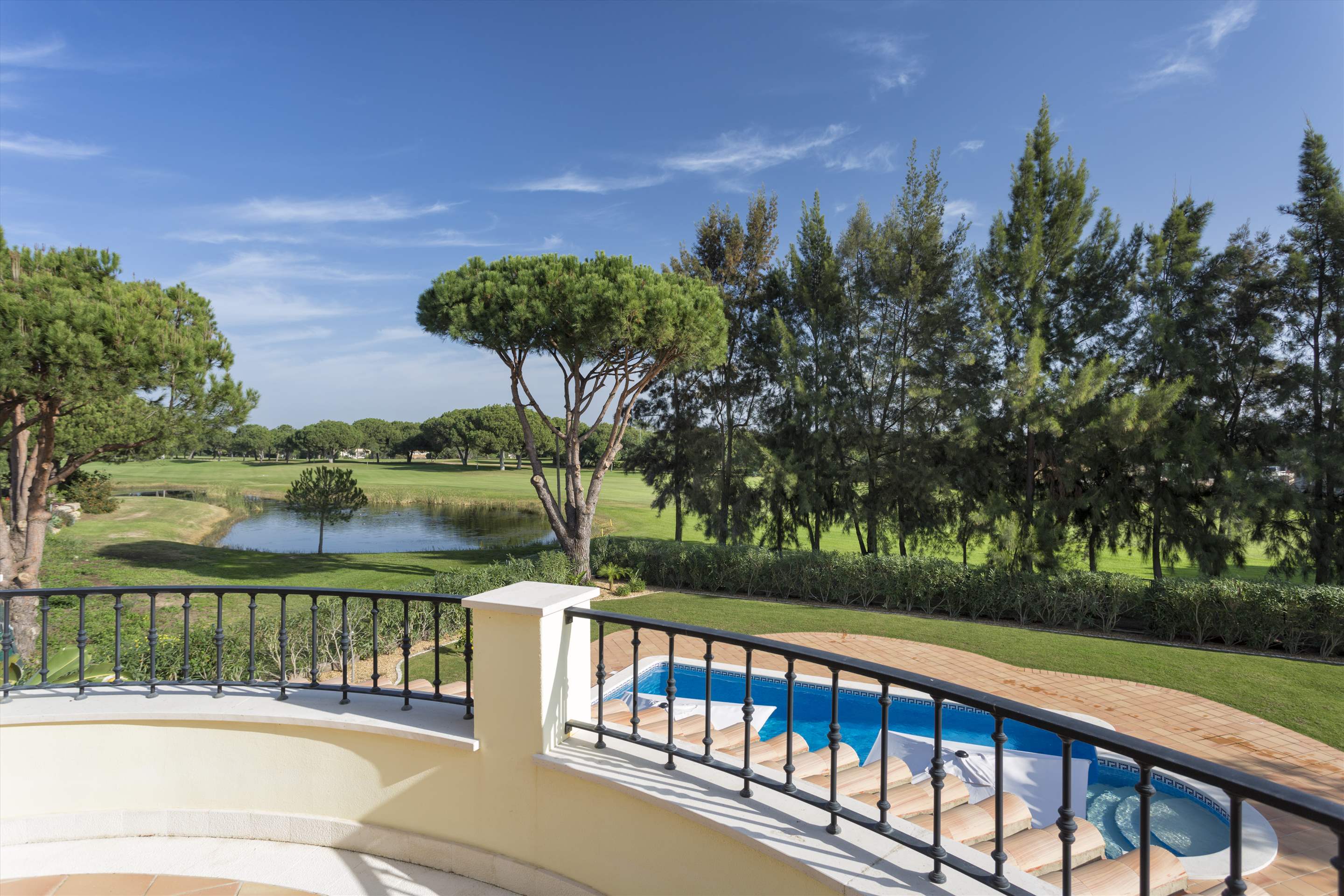 Casa Arbonne, 4 bedroom villa in Vilamoura Area, Algarve