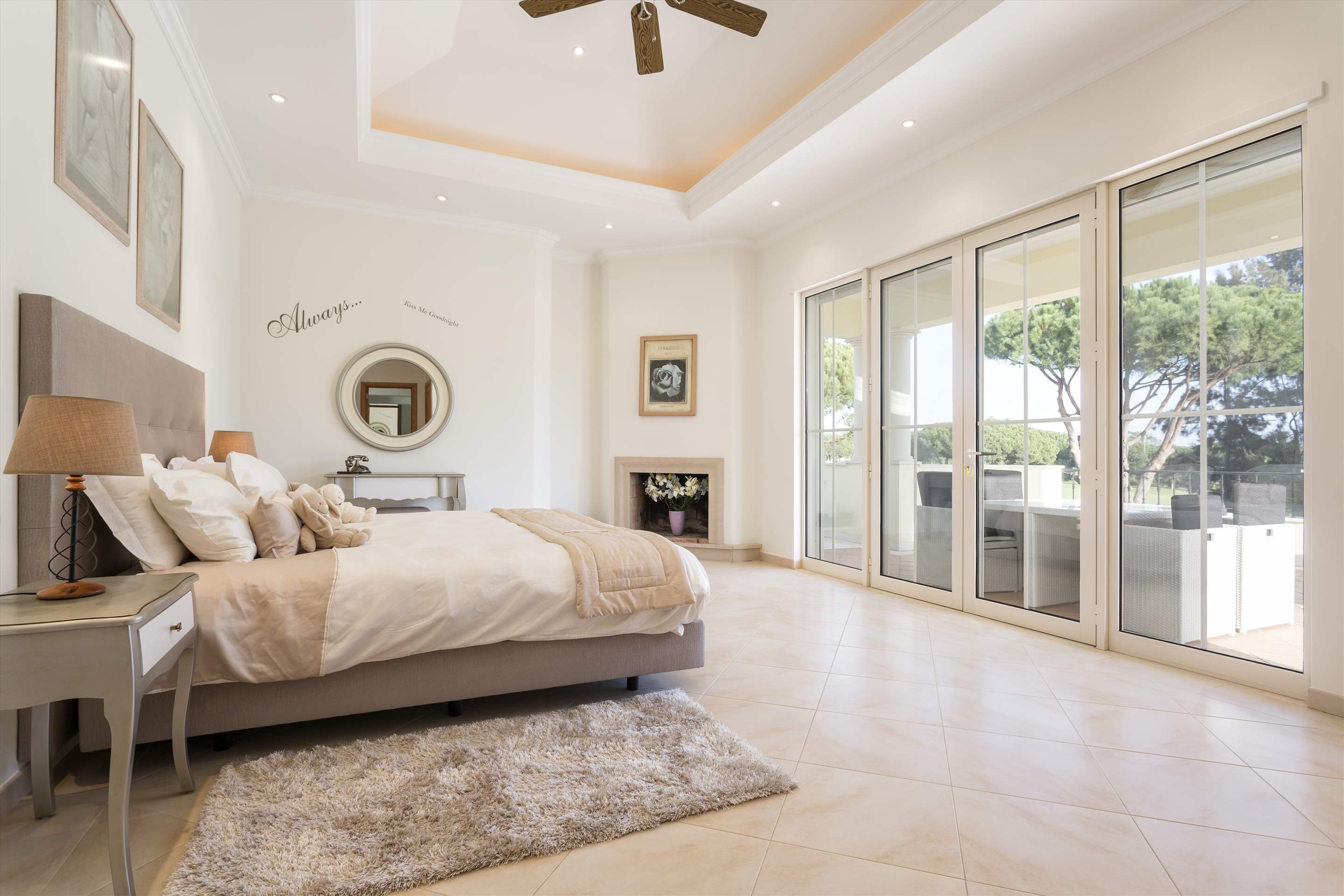 Casa Arbonne, 4 bedroom villa in Vilamoura Area, Algarve