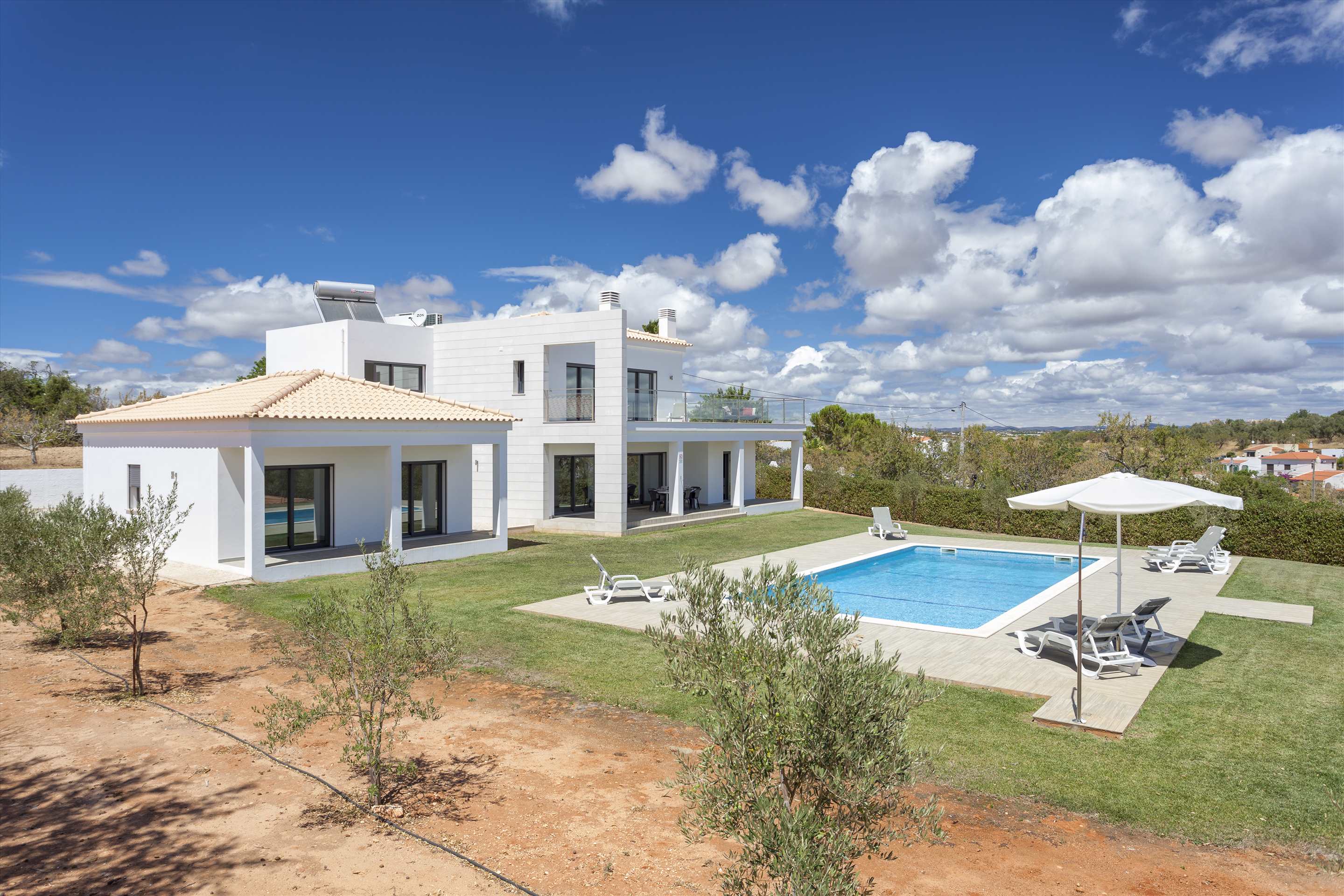 Casa Joana, 4 bedroom villa in Carvoeiro Area, Algarve