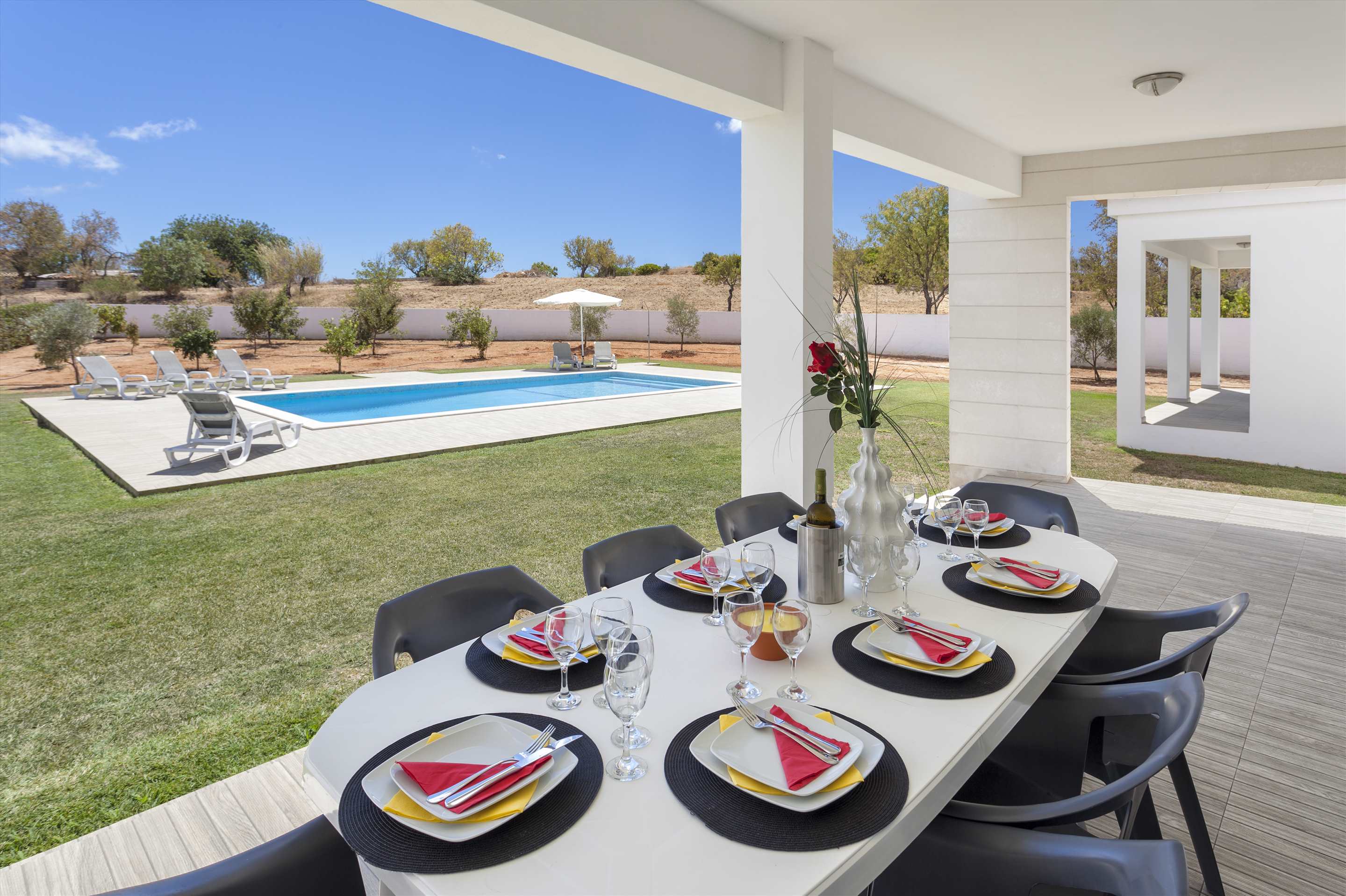 Casa Joana, 4 bedroom villa in Carvoeiro Area, Algarve