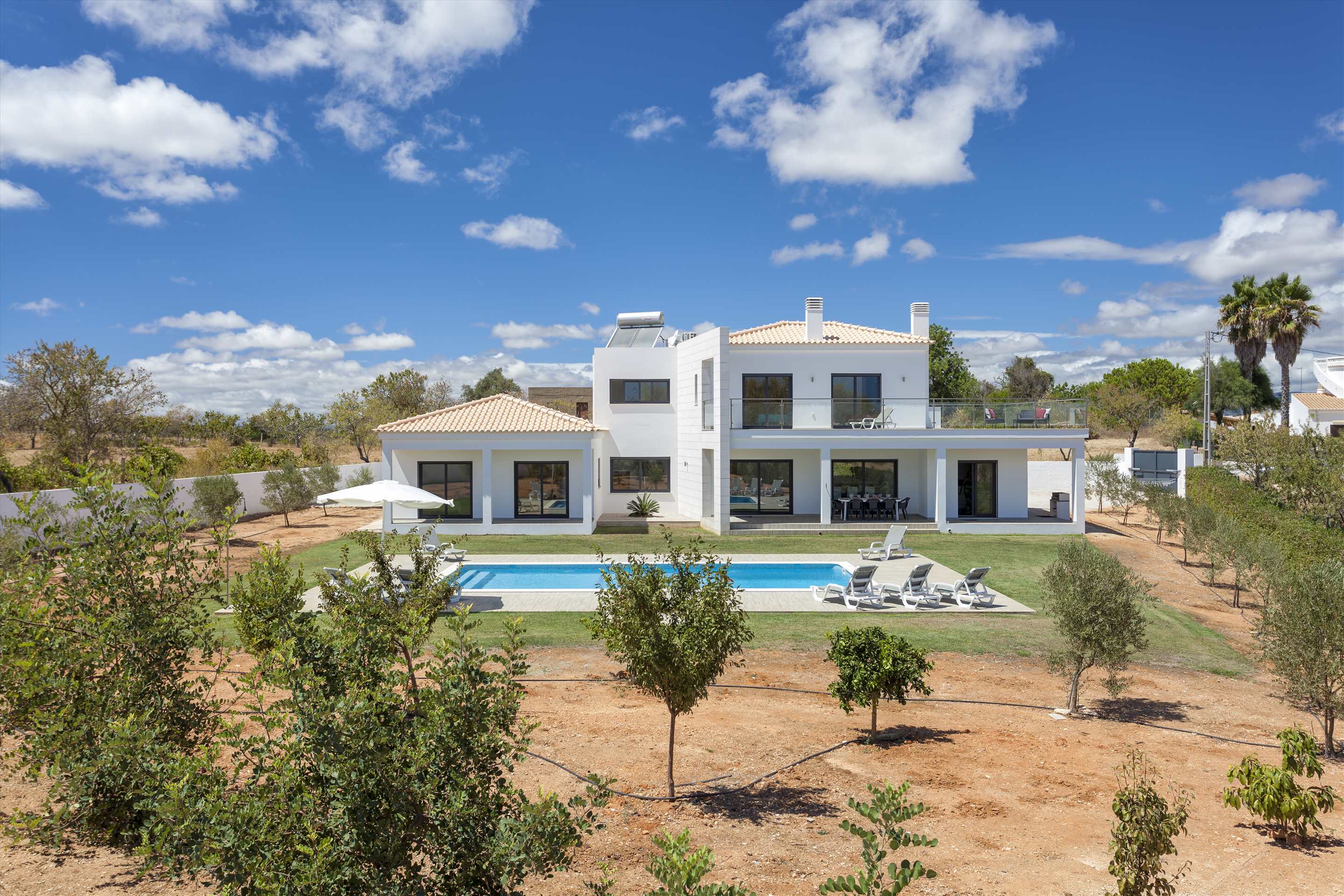 Casa Joana, 4 bedroom villa in Carvoeiro Area, Algarve