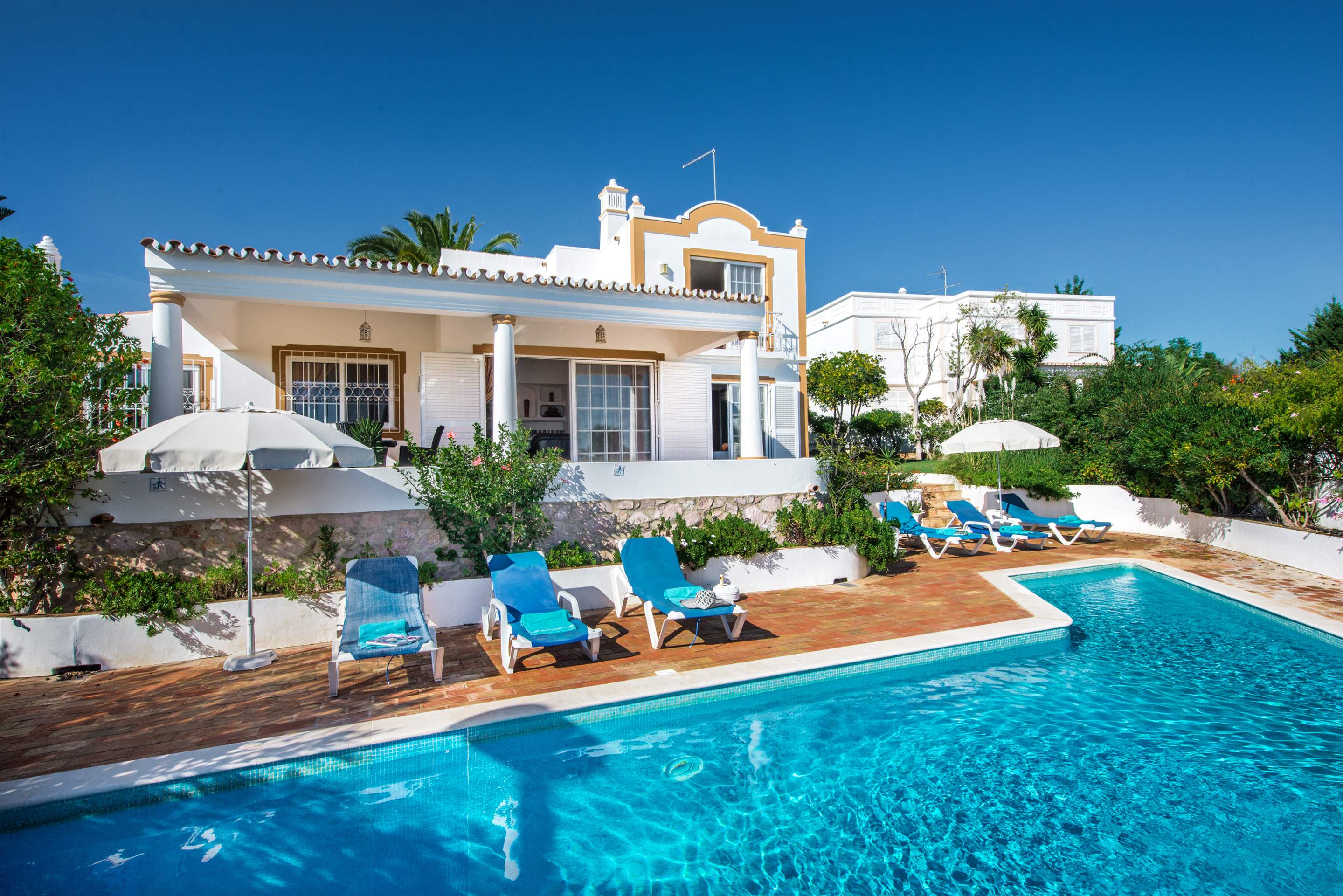 Villa Buganvilia Up to 4 persons rate, 2 bedroom villa in Gale, Vale da Parra and Guia, Algarve