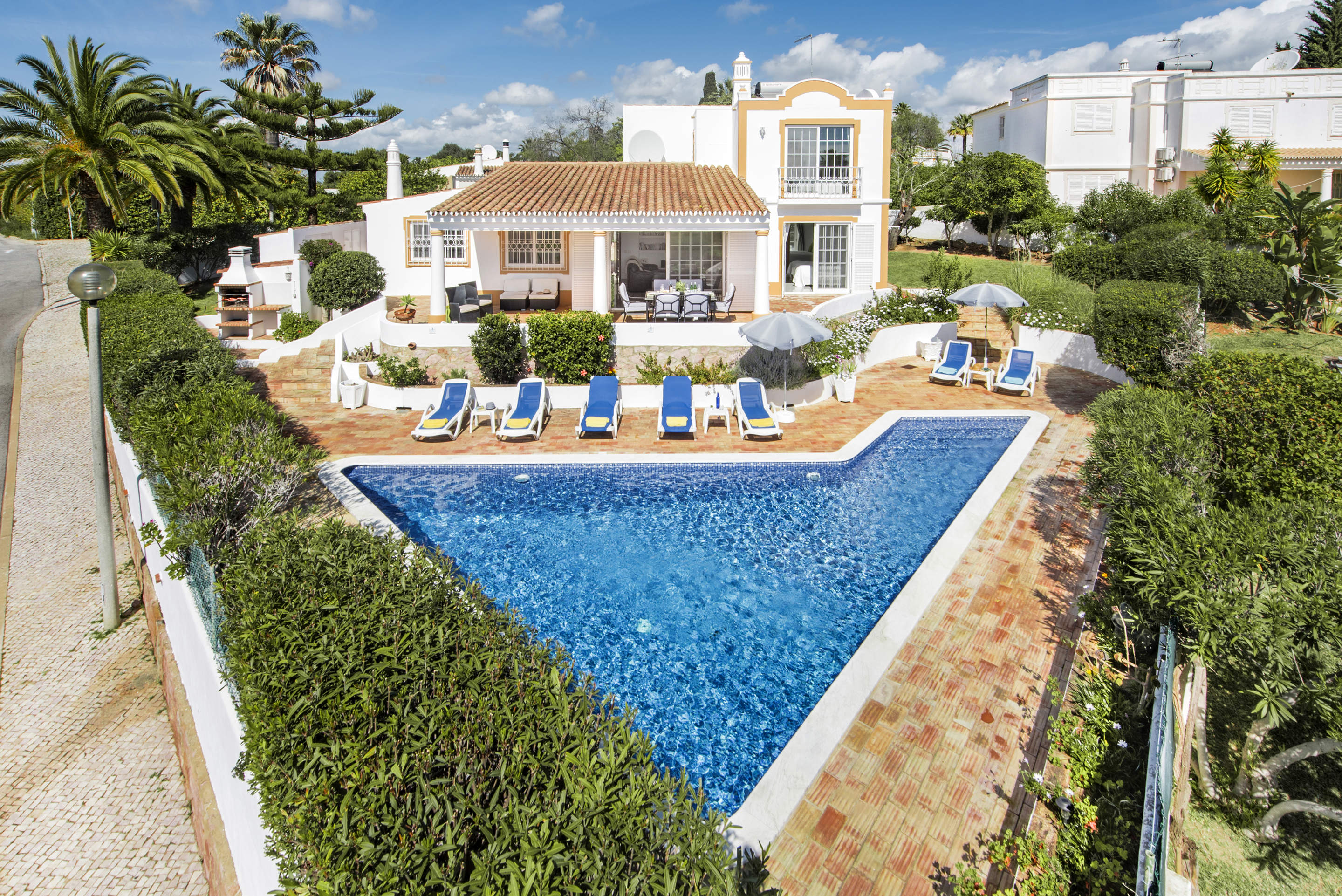 Villa Buganvilia, 3 bedroom villa in Gale, Vale da Parra and Guia, Algarve