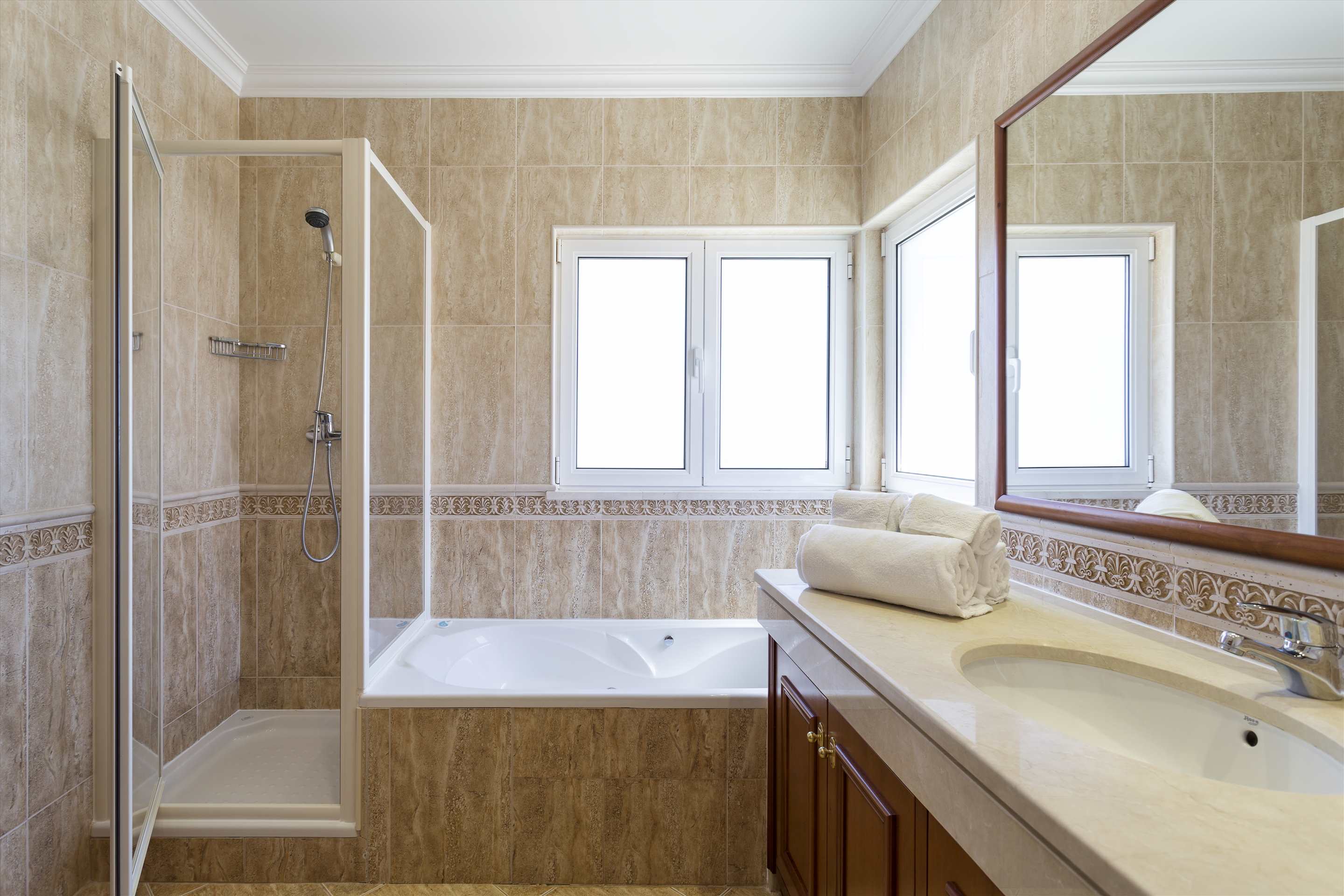 Villa Edengrove, 4 bedroom villa in Vilamoura Area, Algarve