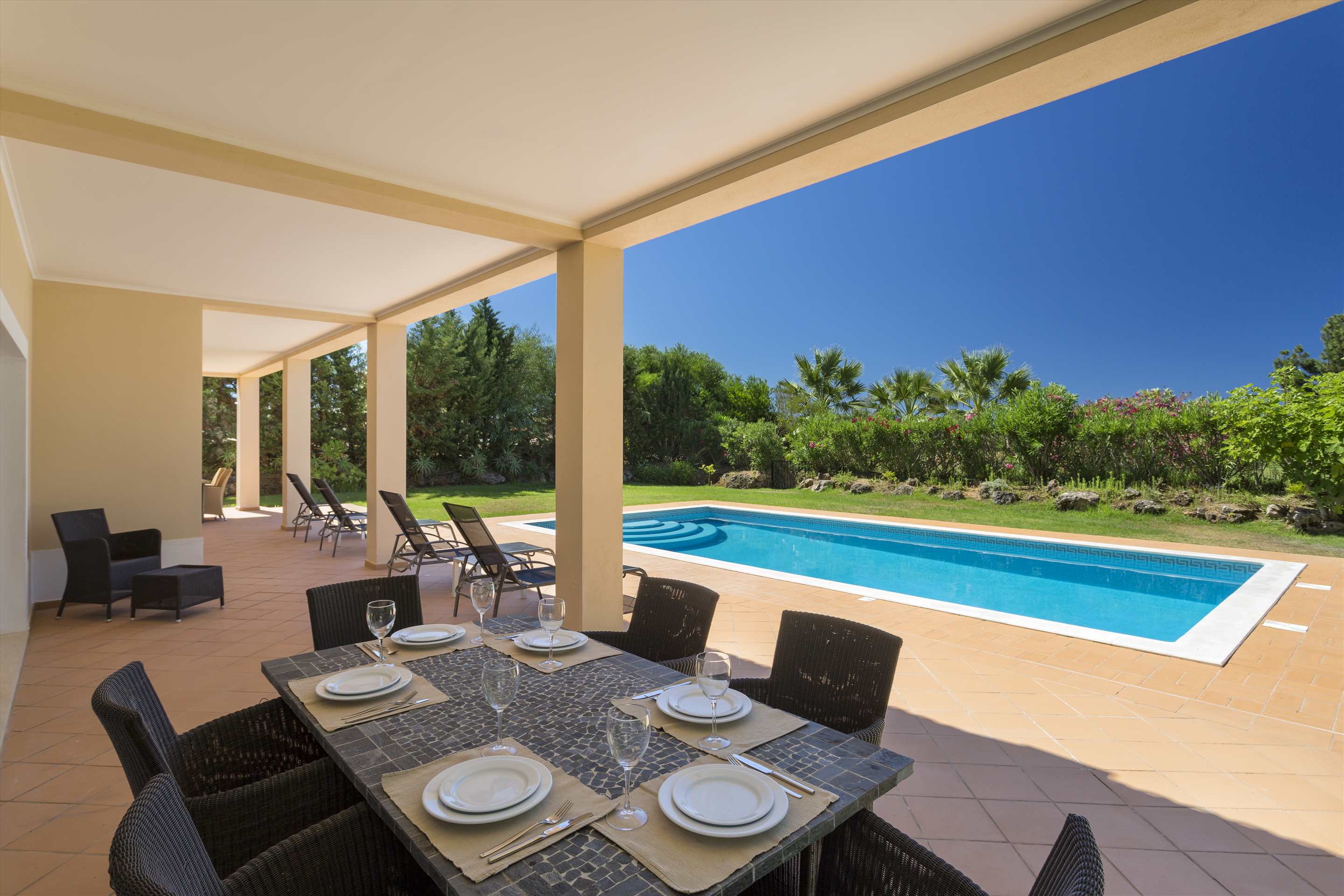 Villa Edengrove, 4 bedroom villa in Vilamoura Area, Algarve