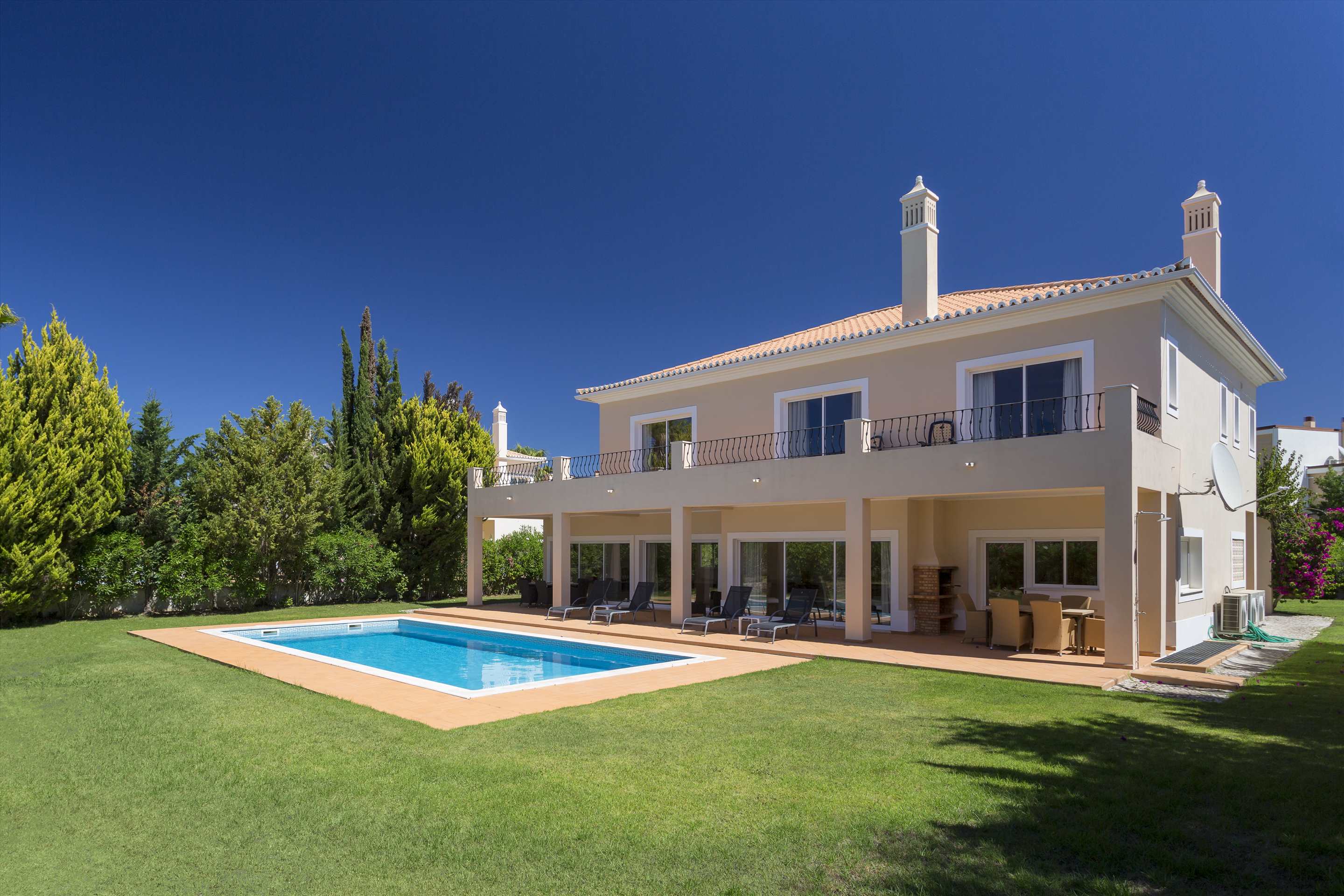 Villa Edengrove, 4 bedroom villa in Vilamoura Area, Algarve