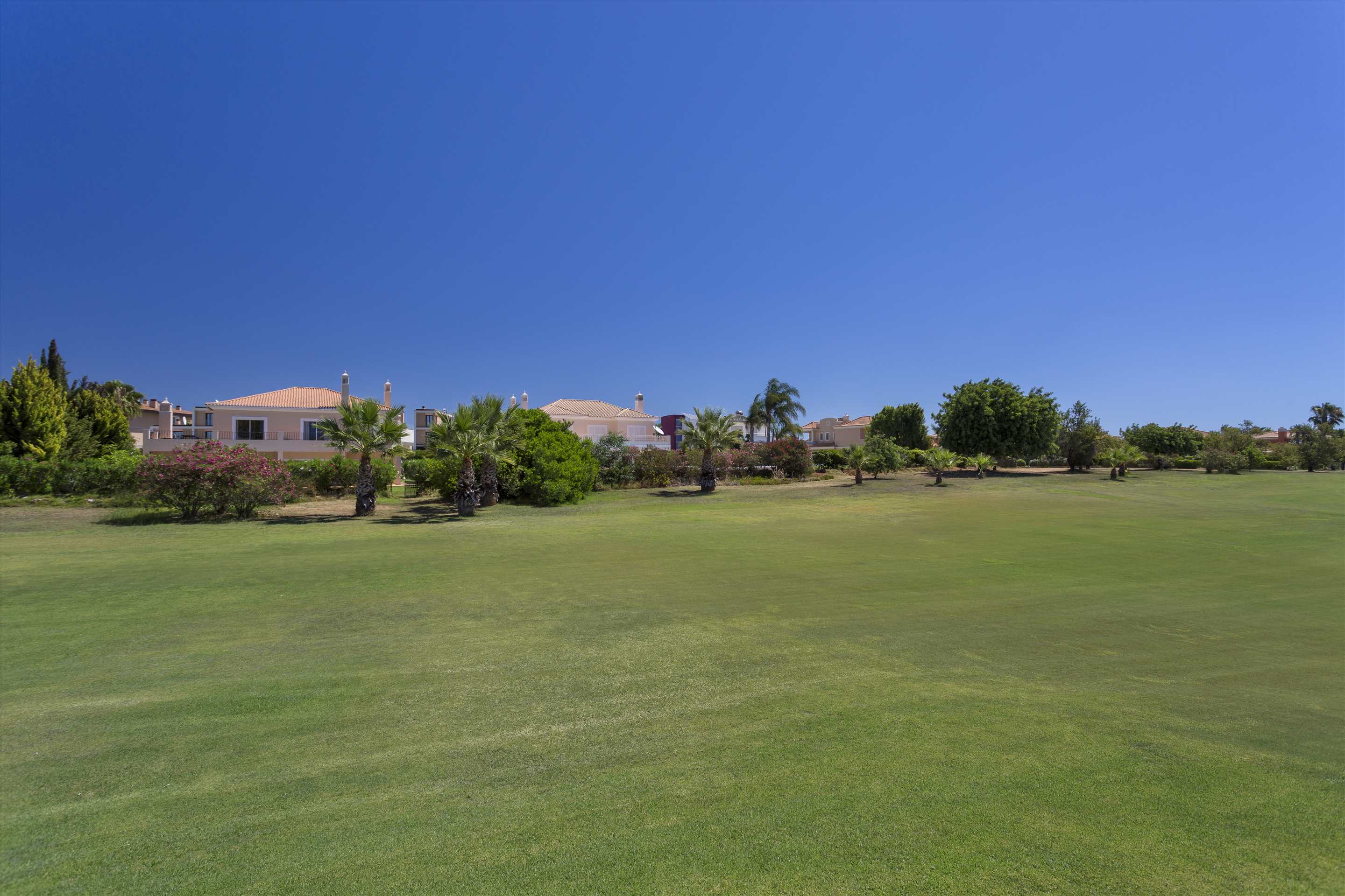 Villa Edengrove, 4 bedroom villa in Vilamoura Area, Algarve