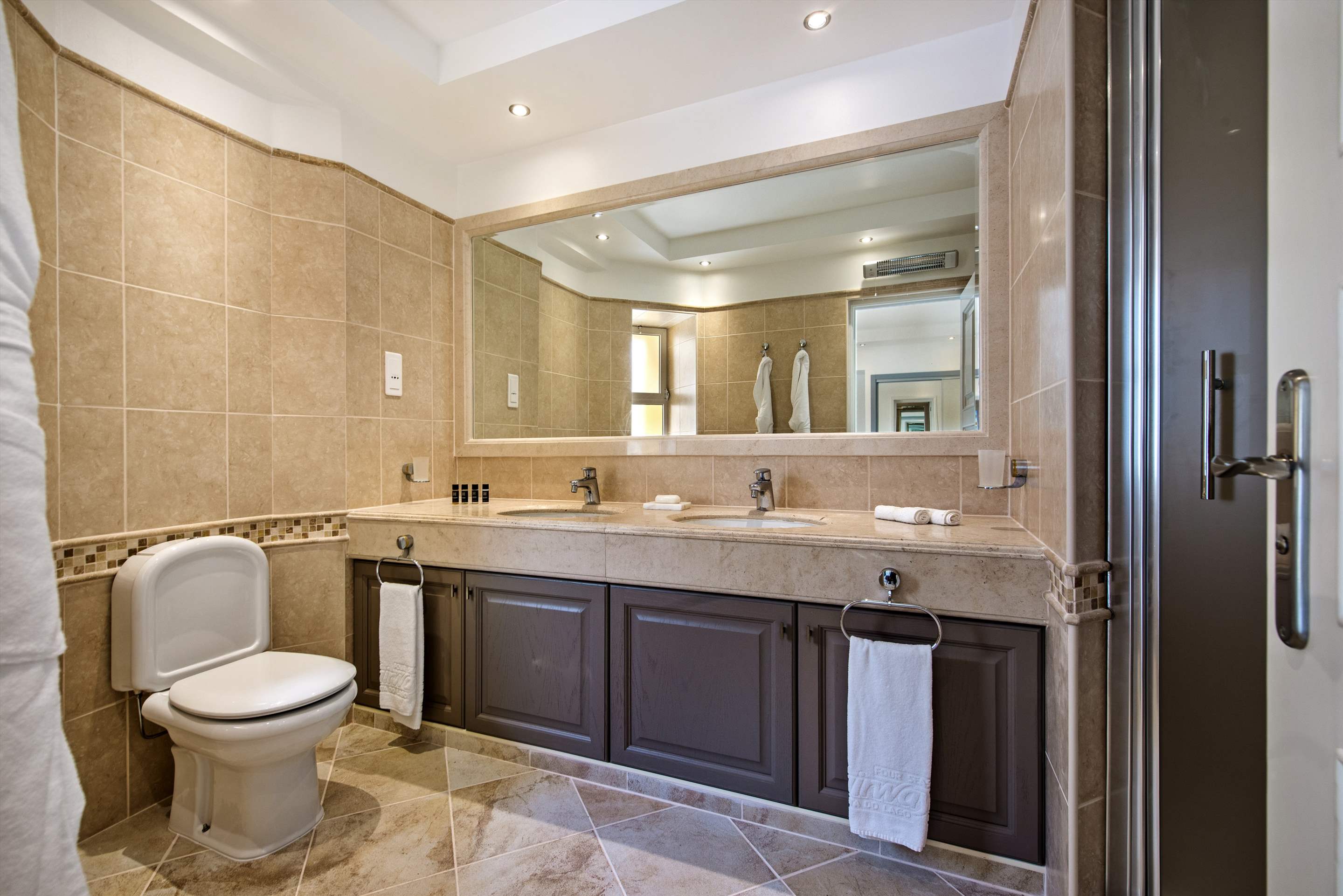 Four Seasons Fairways 3 Bed Hillside Apartment Friday Arrival, 3 bedroom villa in Four Seasons Fairways, Algarve