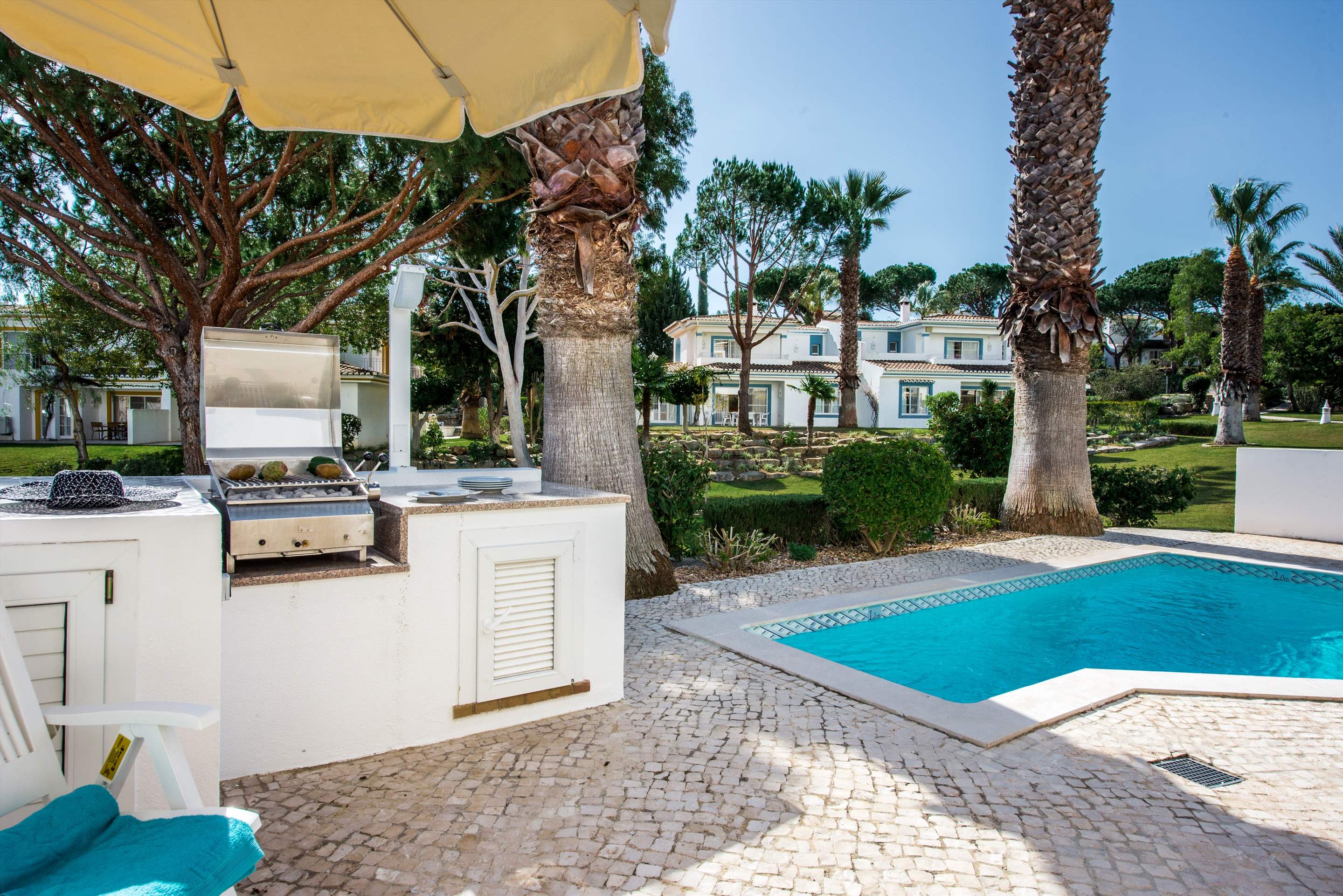 Four Seasons Fairways 3 Bed Hillside Apartment Friday Arrival, 3 bedroom villa in Four Seasons Fairways, Algarve