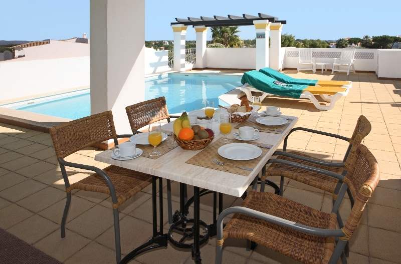 Four Seasons Fairways 3 Bed Hillside Apartment Friday Arrival, 3 bedroom villa in Four Seasons Fairways, Algarve