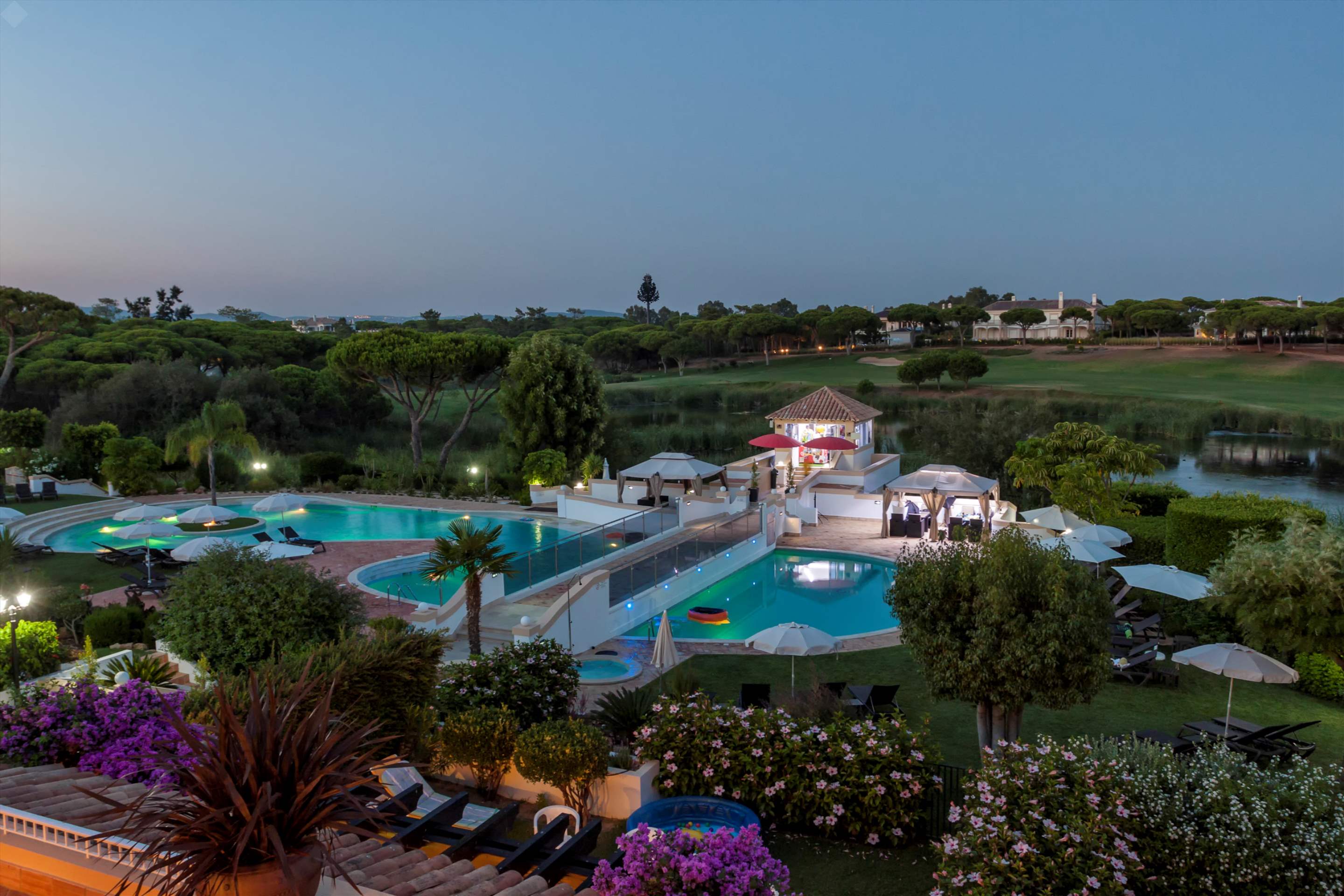 Sao Lourenco Village 2 Bed Apartment, 2 bedroom apartment in Quinta do Lago, Algarve