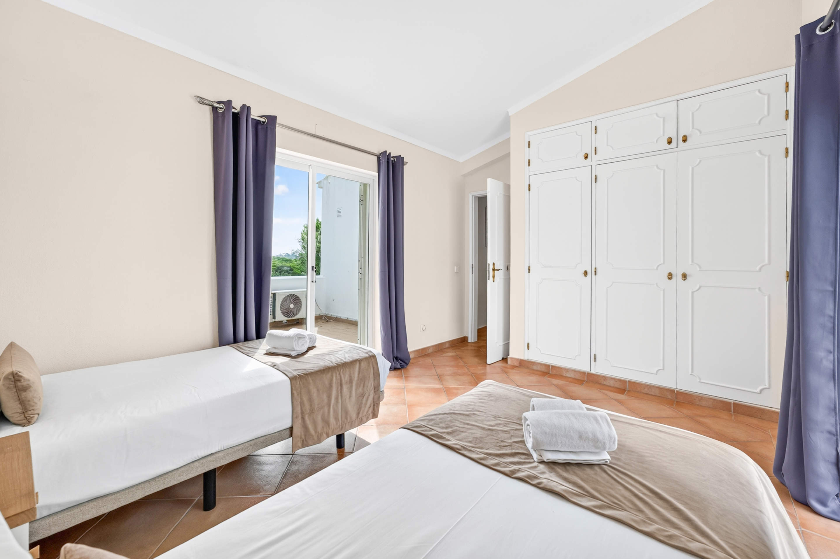 Villa Jasmina, 4 bedroom villa in Vale do Lobo, Algarve