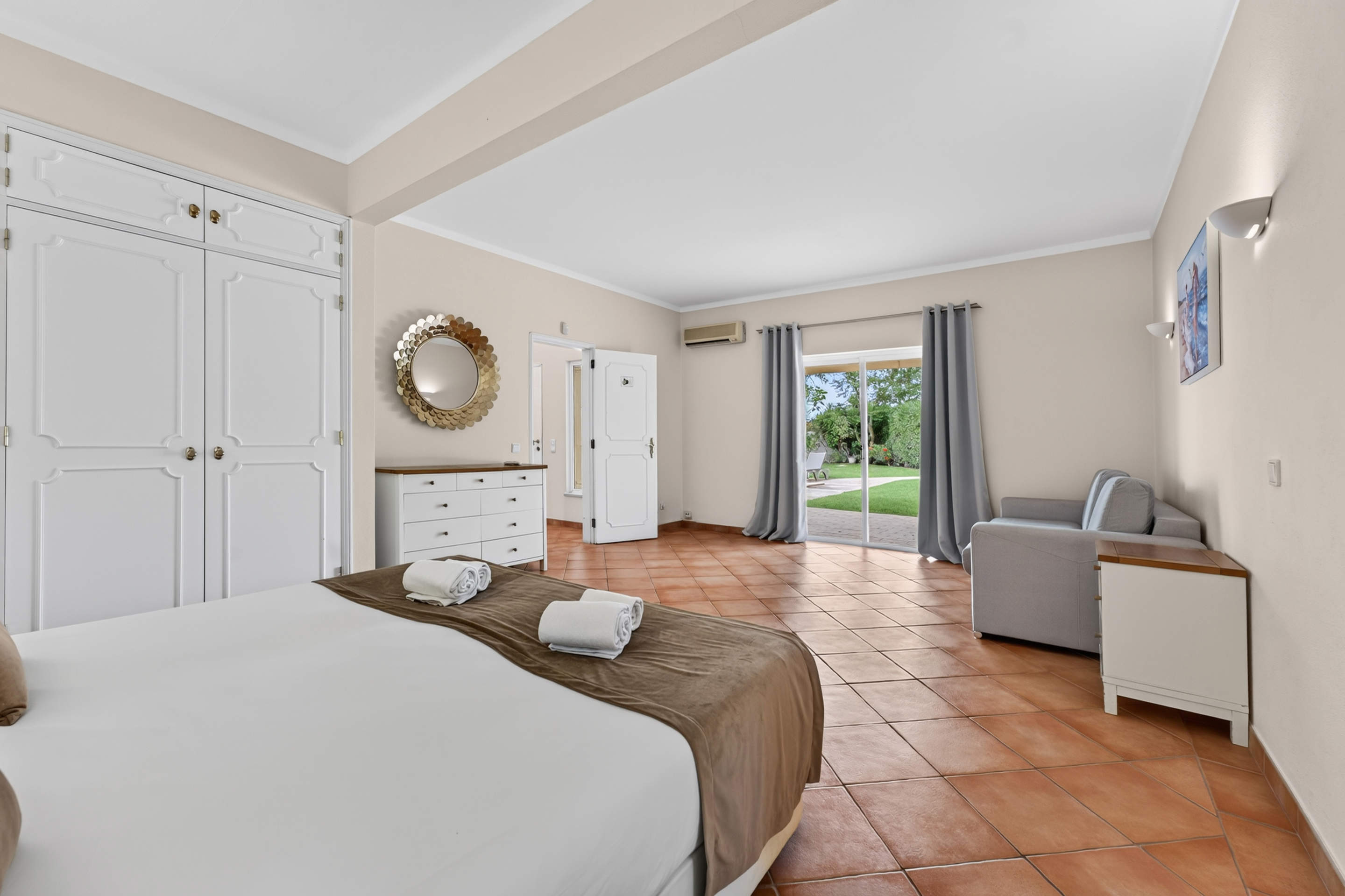 Villa Jasmina, 4 bedroom villa in Vale do Lobo, Algarve