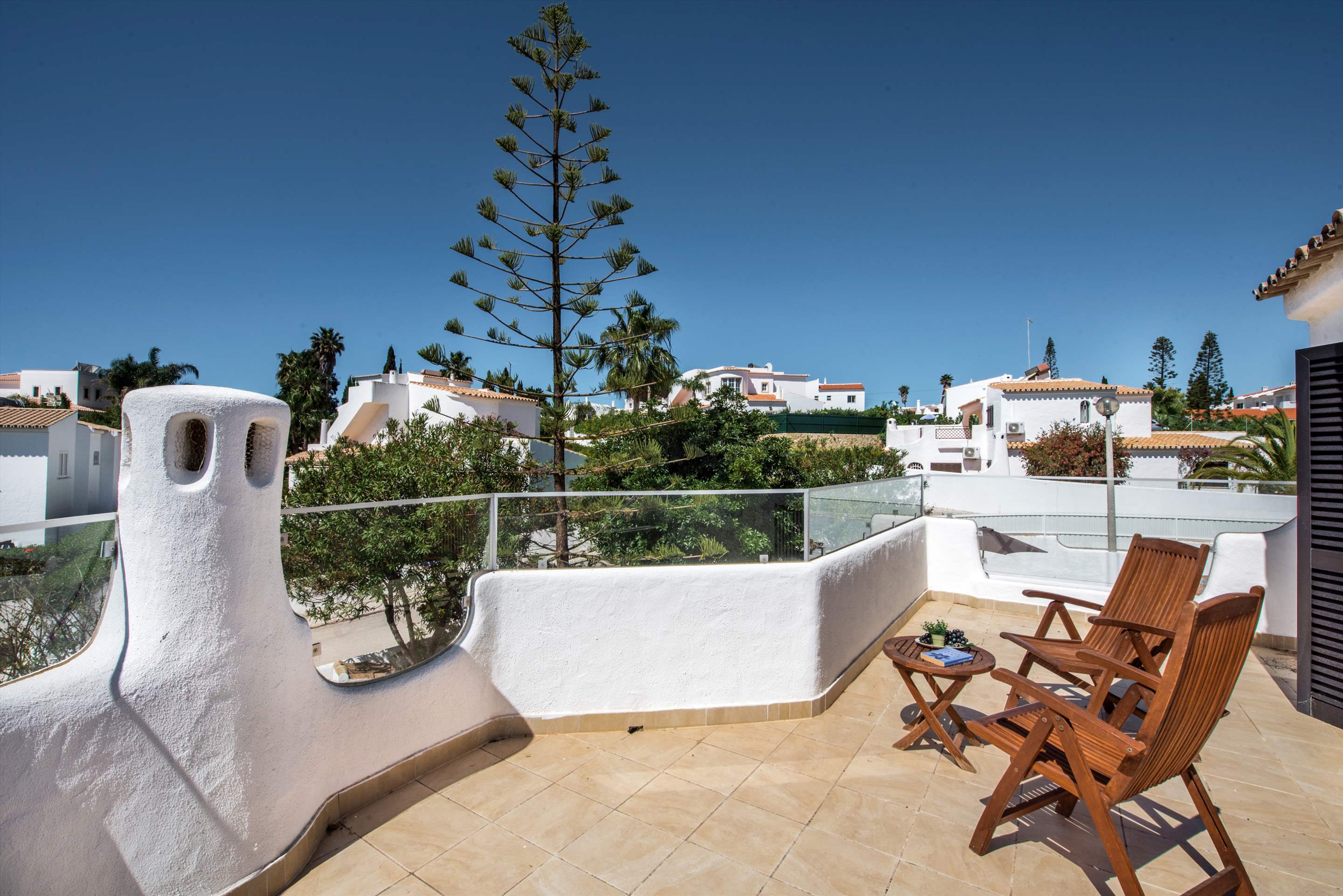 Villa Campos, 3 bedroom villa in Gale, Vale da Parra and Guia, Algarve