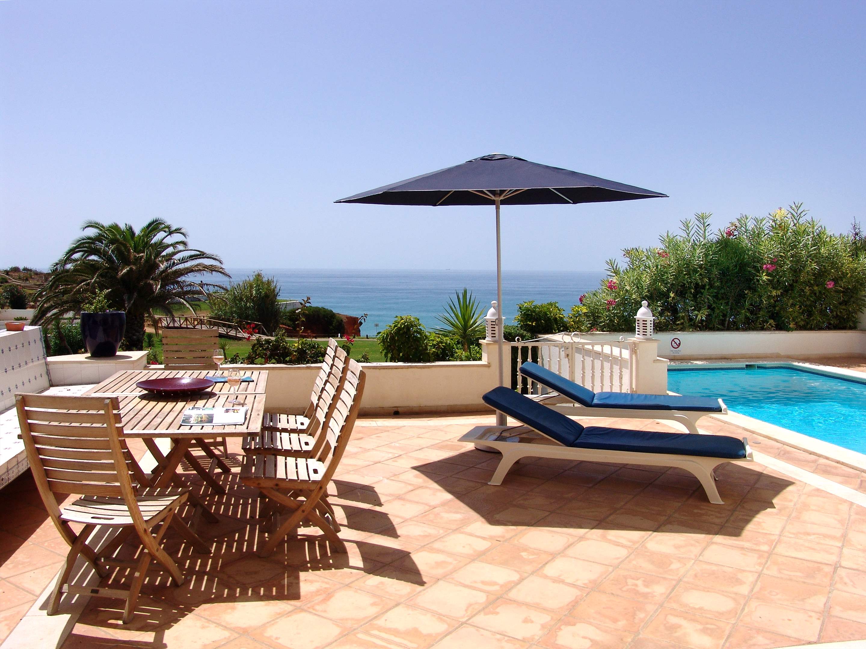 Villas Louisa 3 Bedroom, 3 bedroom villa in Vale do Lobo, Algarve