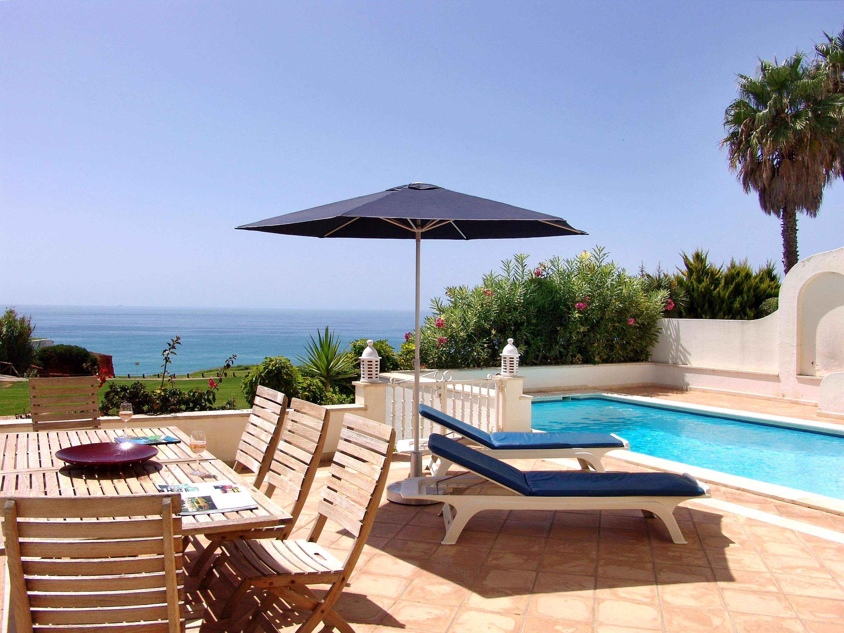 Villas Louisa 3 Bedroom, 3 bedroom villa in Vale do Lobo, Algarve