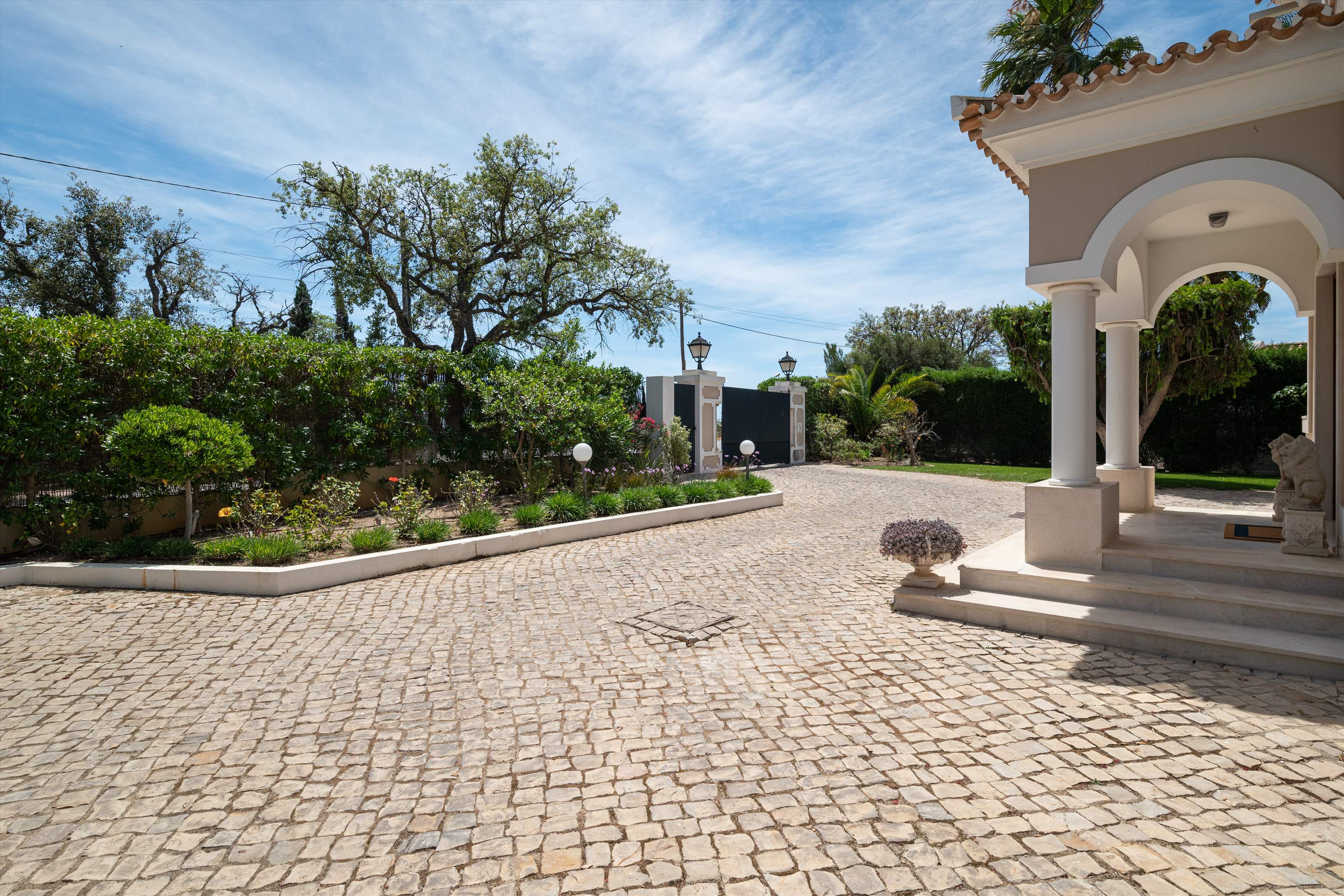 Casa Belle, 4 bedroom villa in Vale do Lobo, Algarve