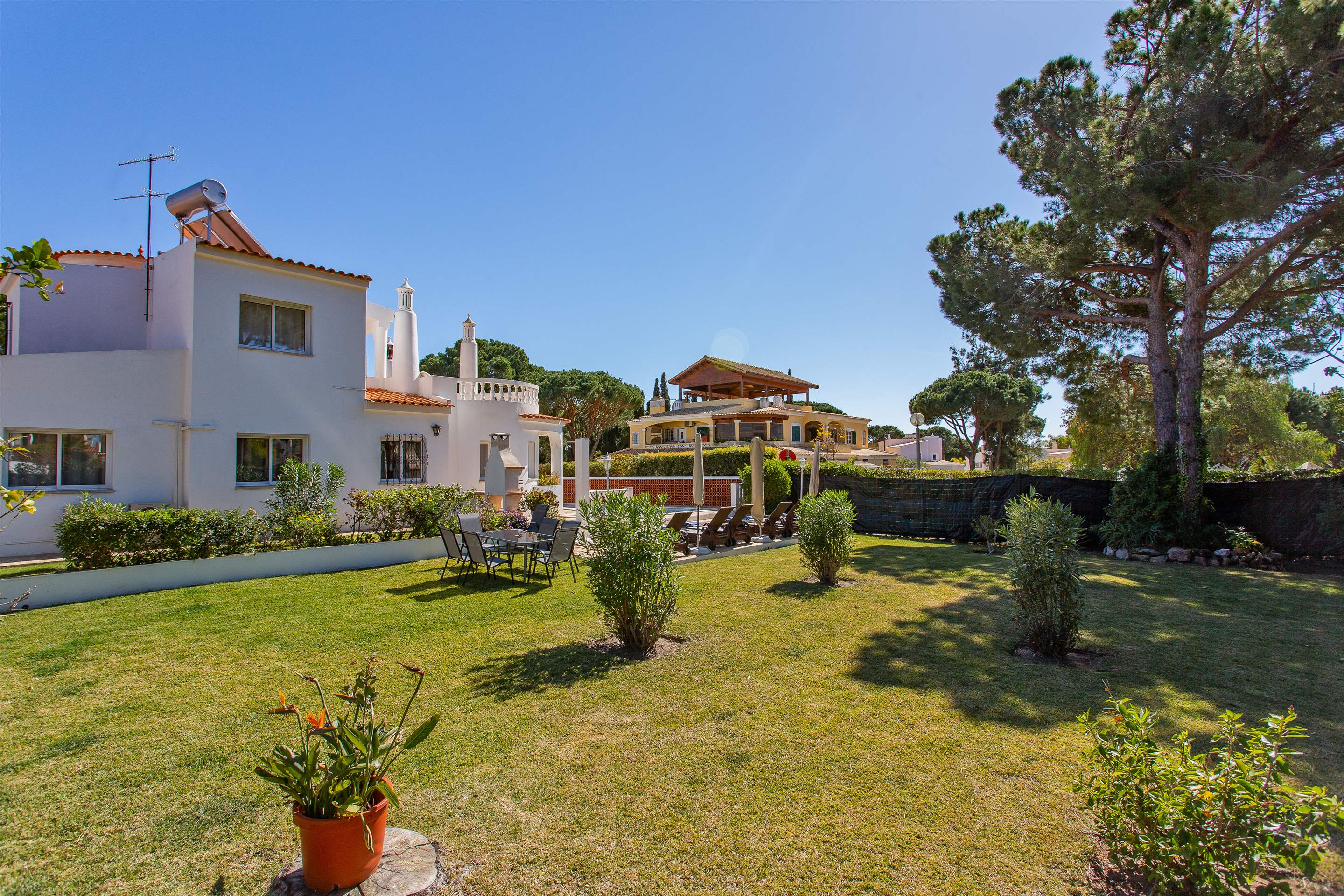 Casa Sol, 3 bedroom villa in Vilamoura Area, Algarve