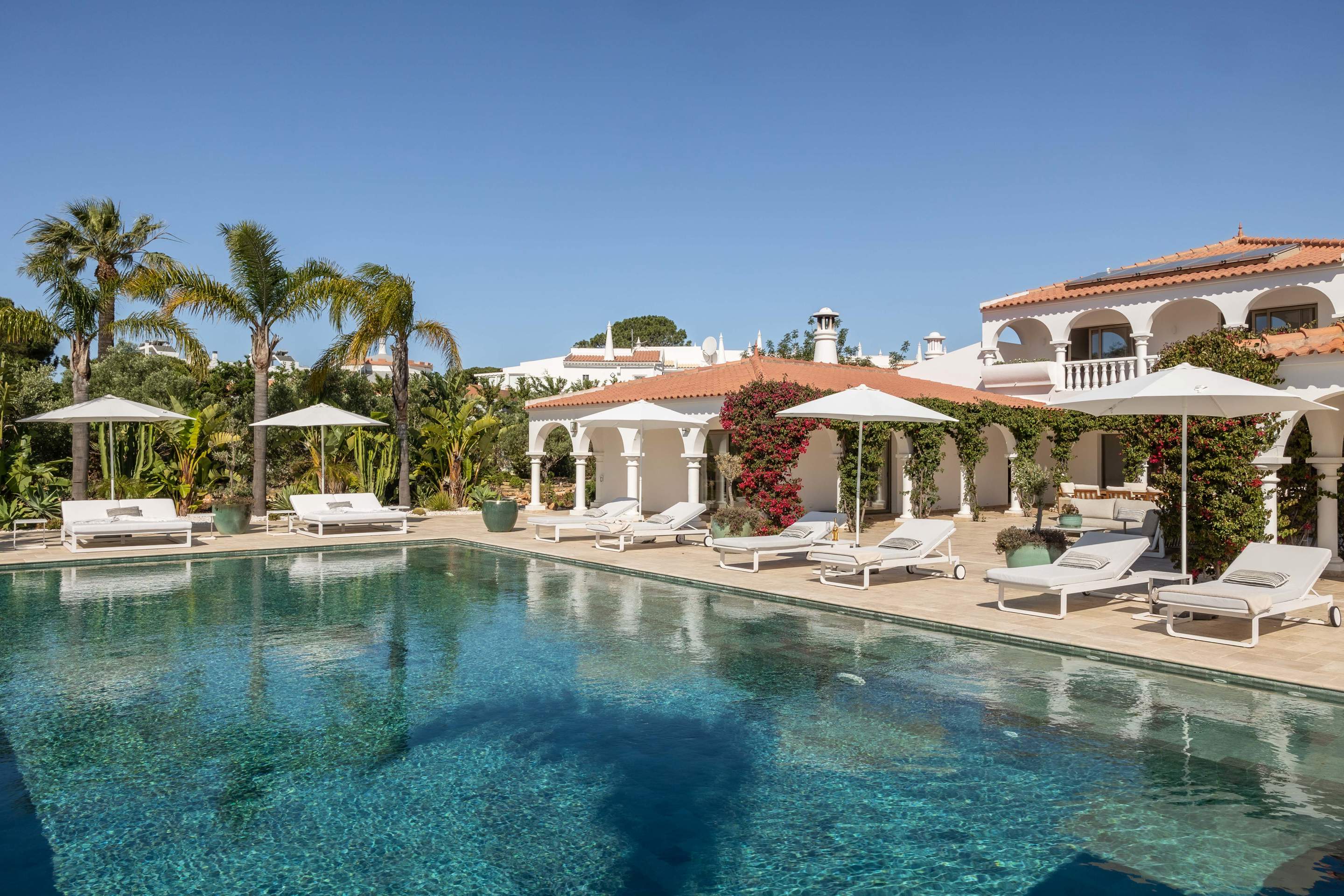 Villa Grande, 8 bedroom villa in Vilamoura Area, Algarve