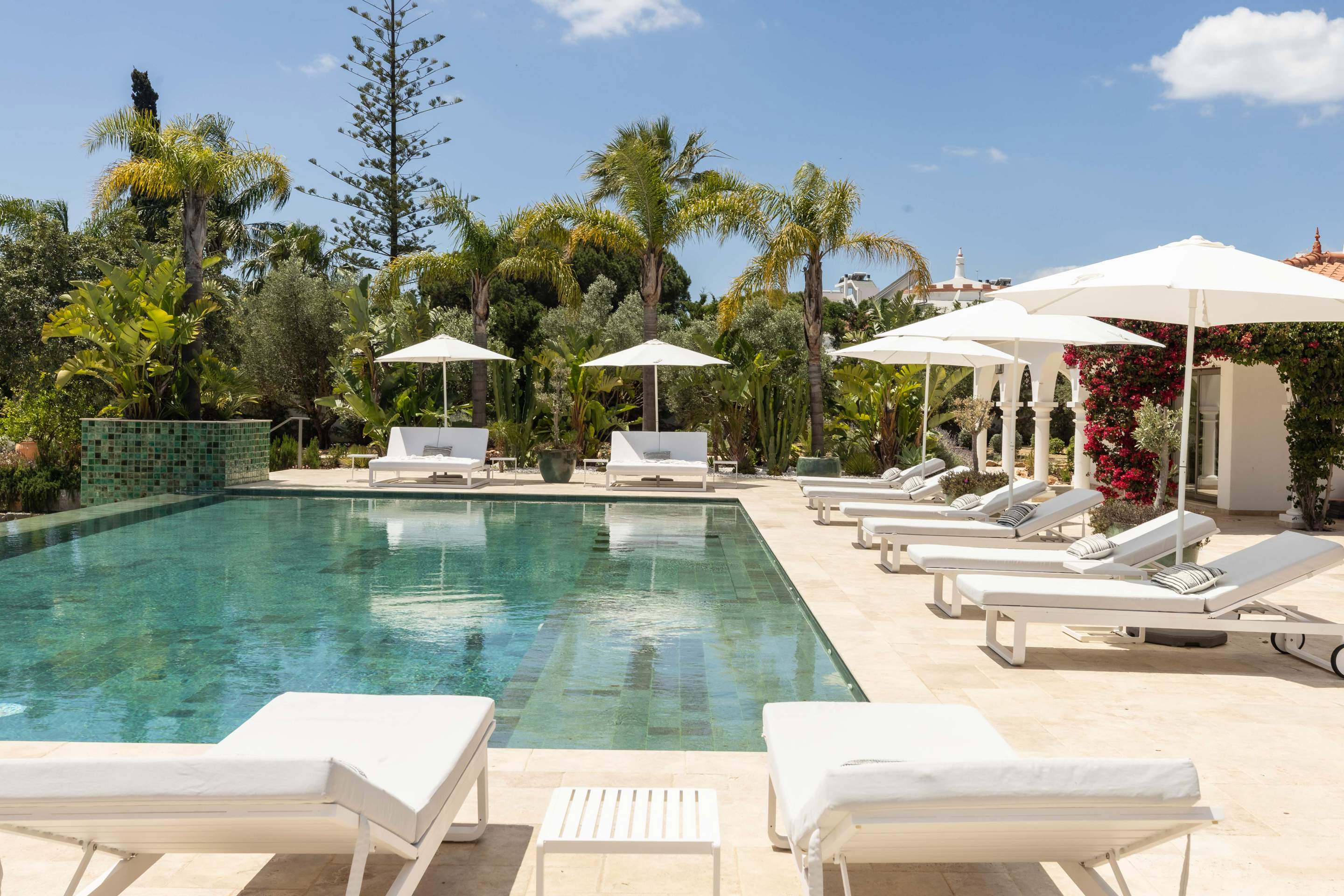 Villa Grande, 8 bedroom villa in Vilamoura Area, Algarve