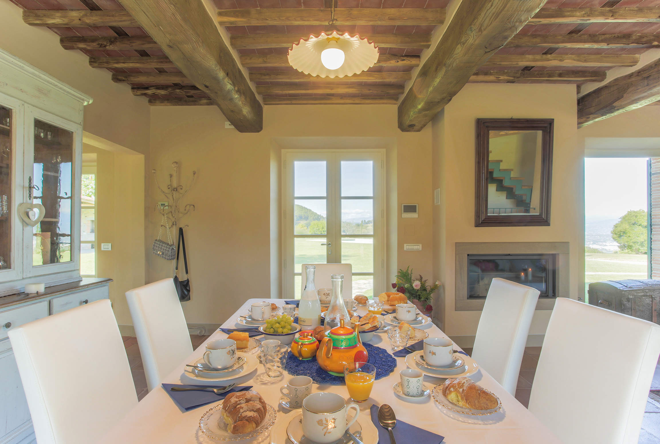 Casale Sunrise, 3 bedroom villa in North Tuscany - Pisa & Lucca Area, Tuscany